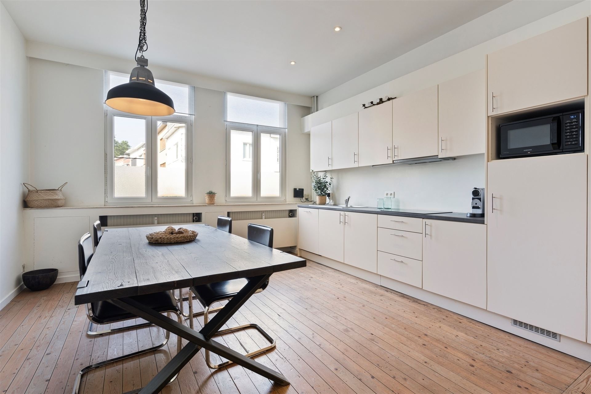 Karaktervolle woning met twee aparte woonunits foto 8