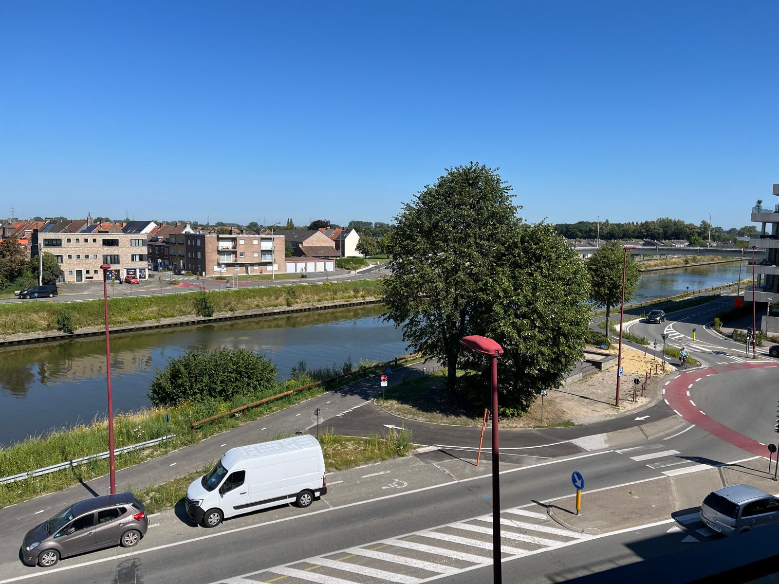 Modern appartement met prachtig uitzicht foto 3