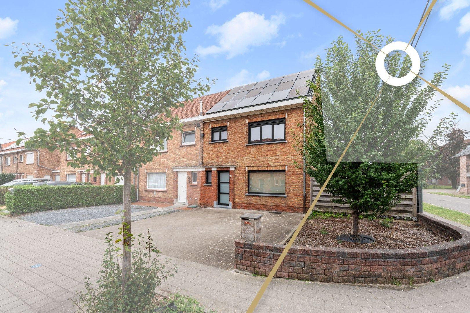 Hoofdfoto van de publicatie: Ruime hoekwoning met potentieel te Roeselare!