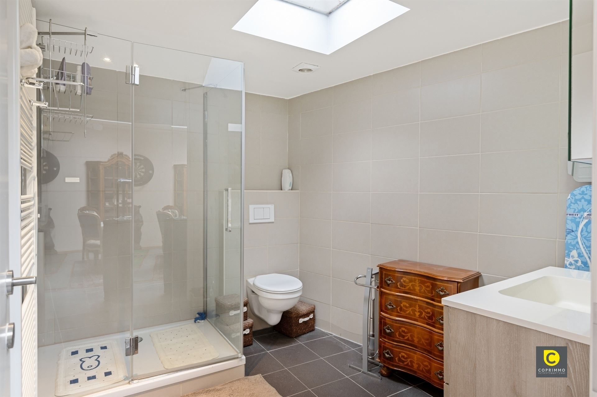 Interessant handelsgelijksvloers met duplex appartement foto 7