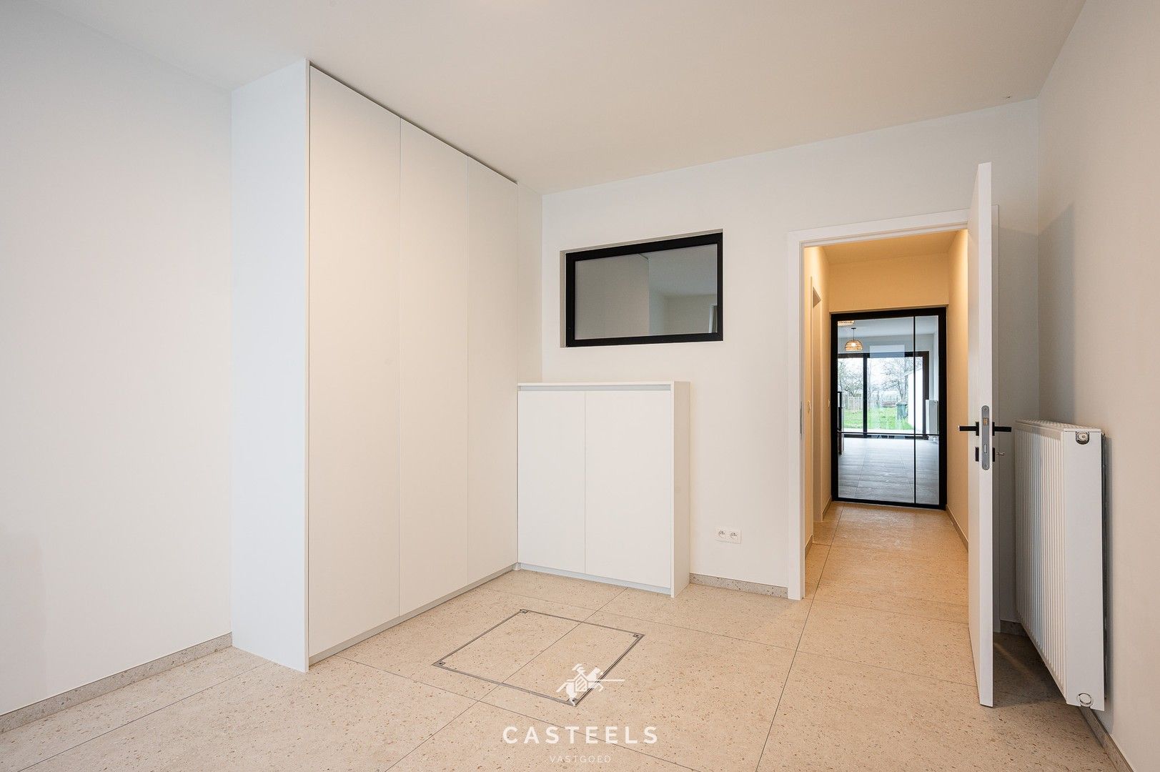 Prachtige gerenoveerde gezinswoning met grote tuin te &nbsp;Wetteren foto 4