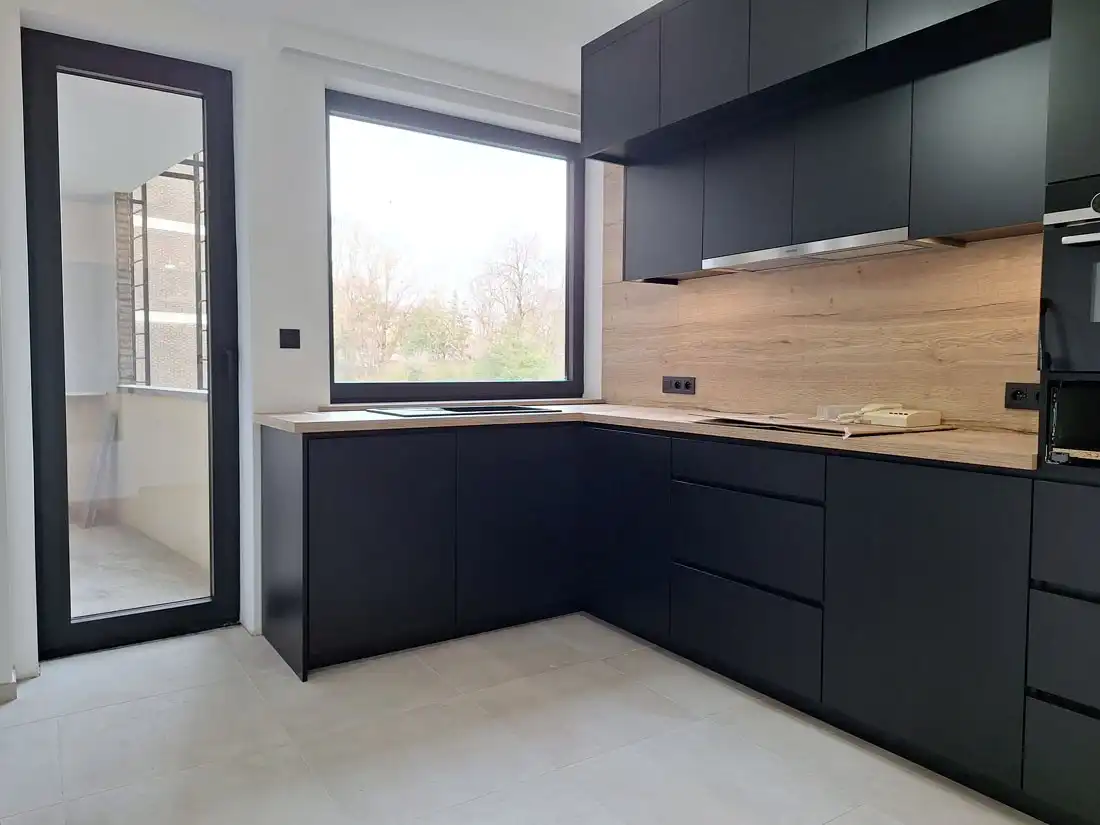 Stijlvol gerenoveerd appartement te Hasselt centrum foto 8