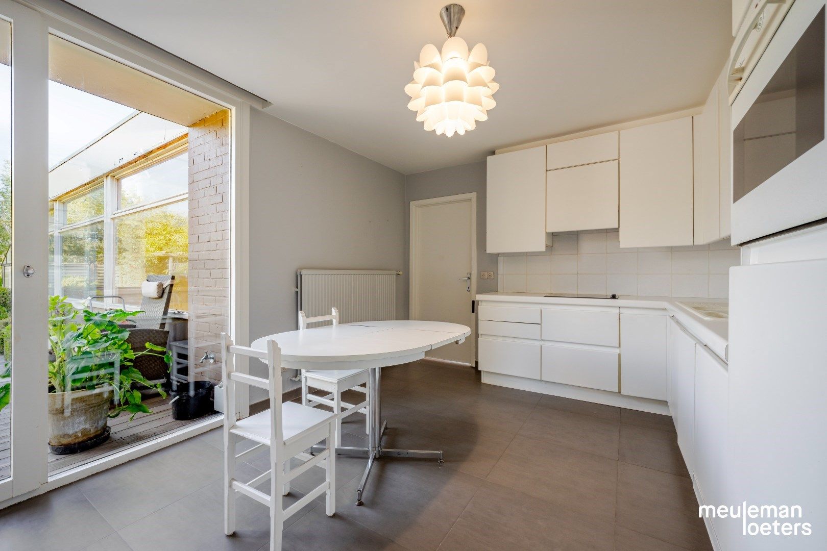 Te renoveren bungalow op fantastische ligging foto 21