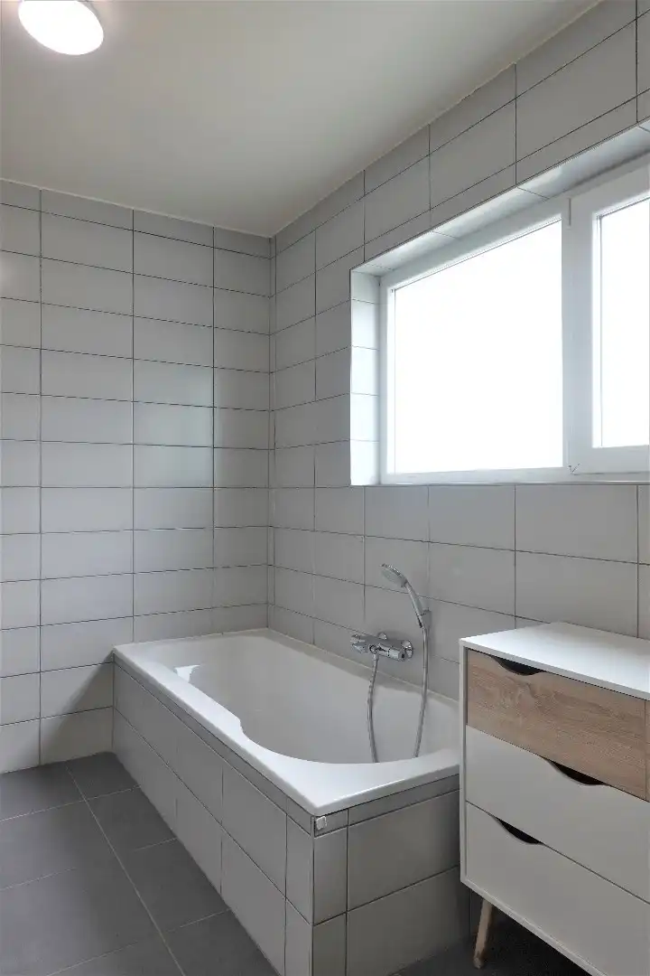 Ruim gelijkvloers appartement met koertje  foto 5