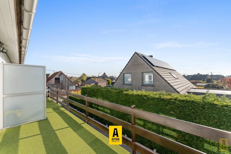 Zonnig appartement met terras! foto 3