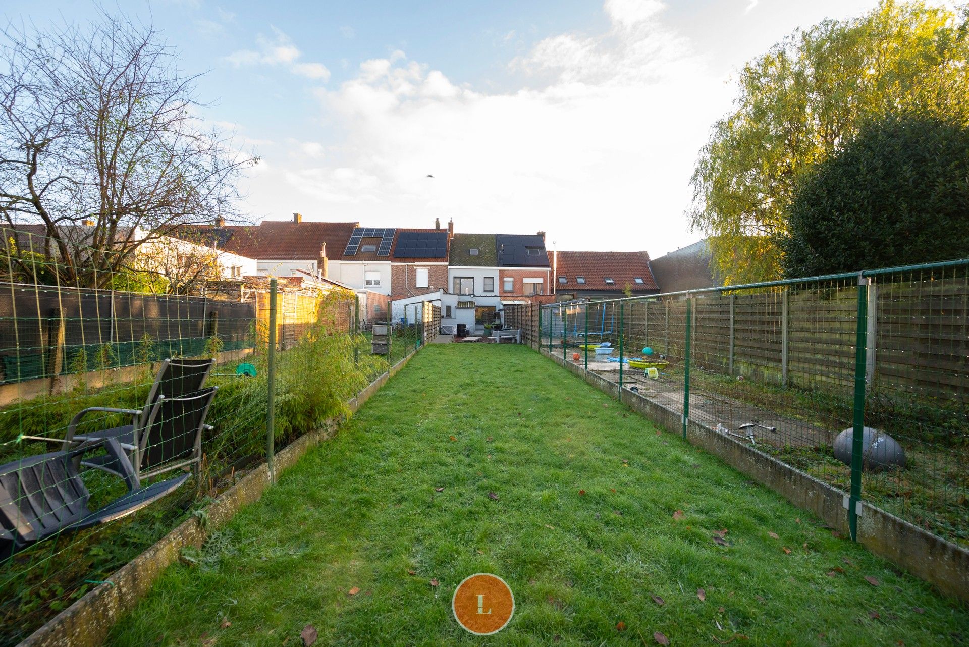 Instapklare gezinswoning met garage en tuin in Wevelgem. foto 21