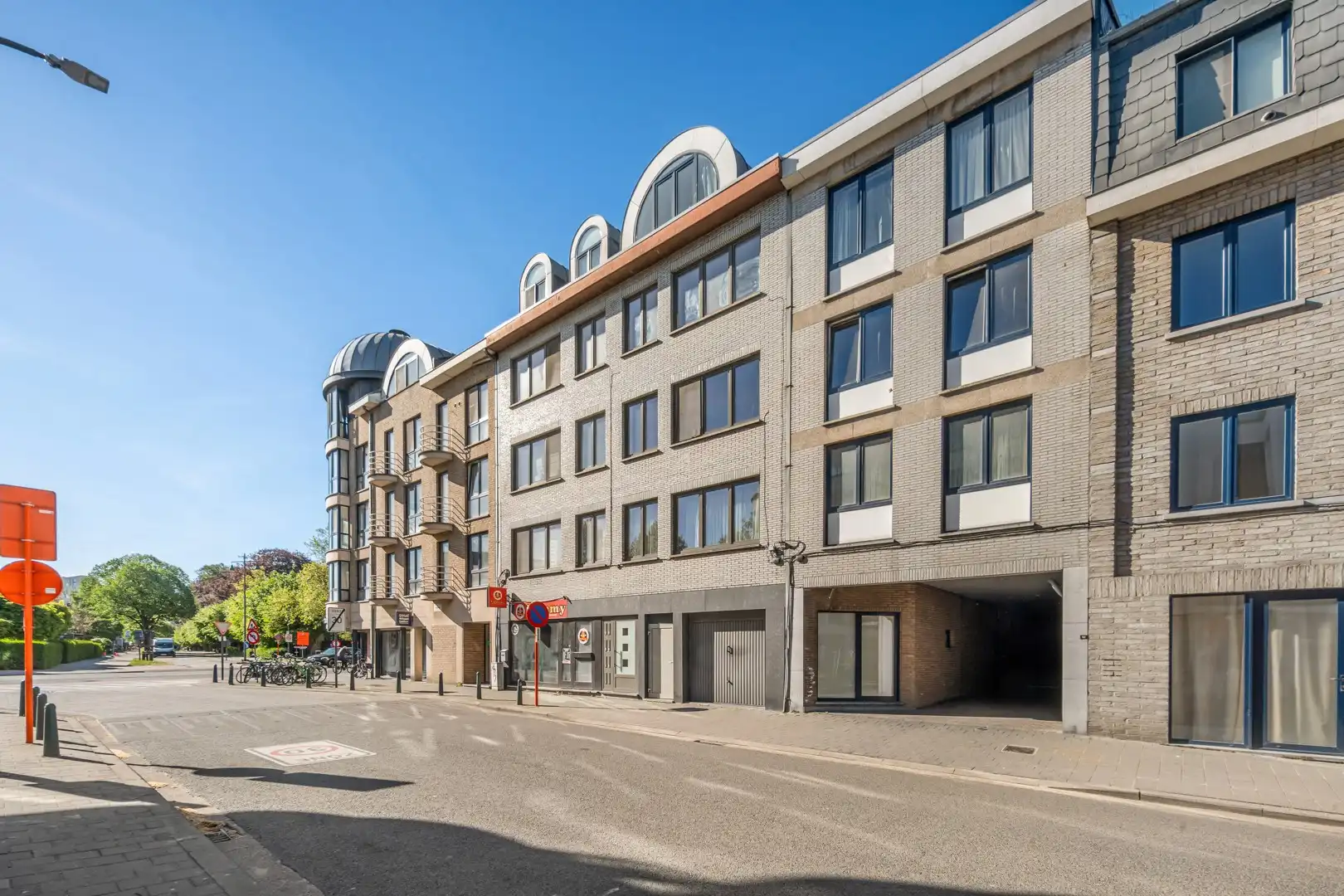 🏡 Gezellig appartement te koop in centrum Hasselt – instapklaar wonen op toplocatie foto 2