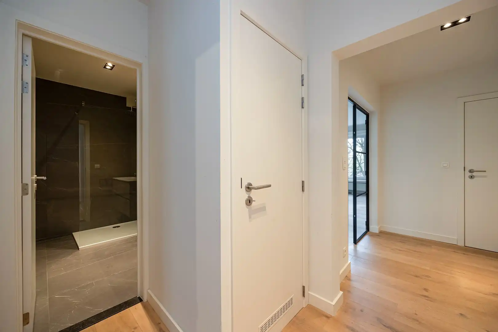 APPARTEMENT MET ZICHT OP KMSKA foto 12