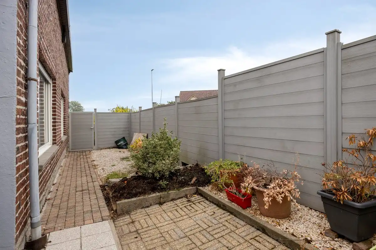 Goed gelegen woning met 3 slaapkamers foto 5