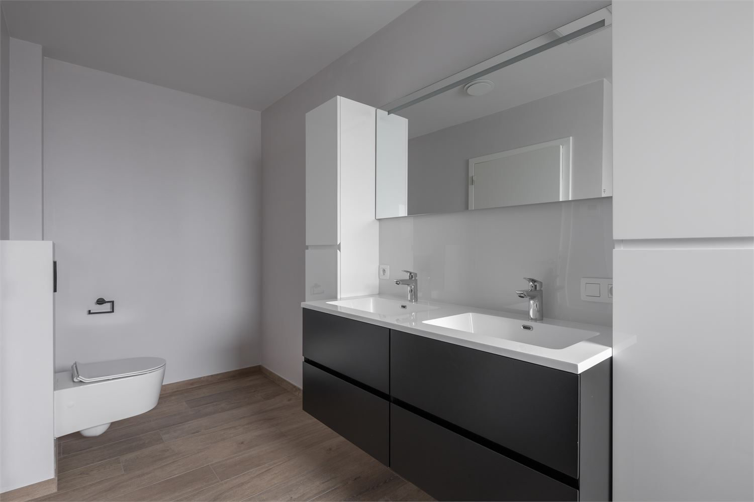 RECENTE ENERGIEZUINIGE GEZINSWONING GELEGEN OP EEN ZEER RUSTIGE LOCATIE TE UIKHOVEN foto 12