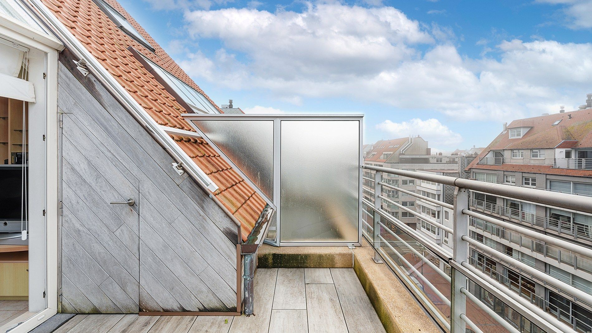 Penthouse met ruime terrassen nabij het strand te koop foto 3