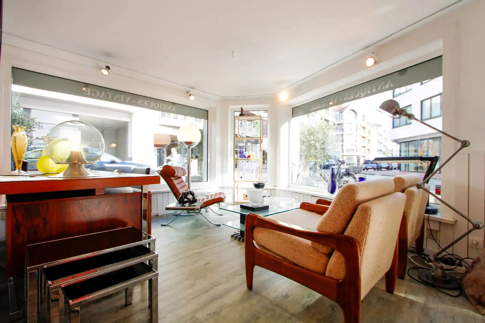 HOEK Handelsgelijkvloers met studio en appartement te koop Zoutelaan 20 foto 4