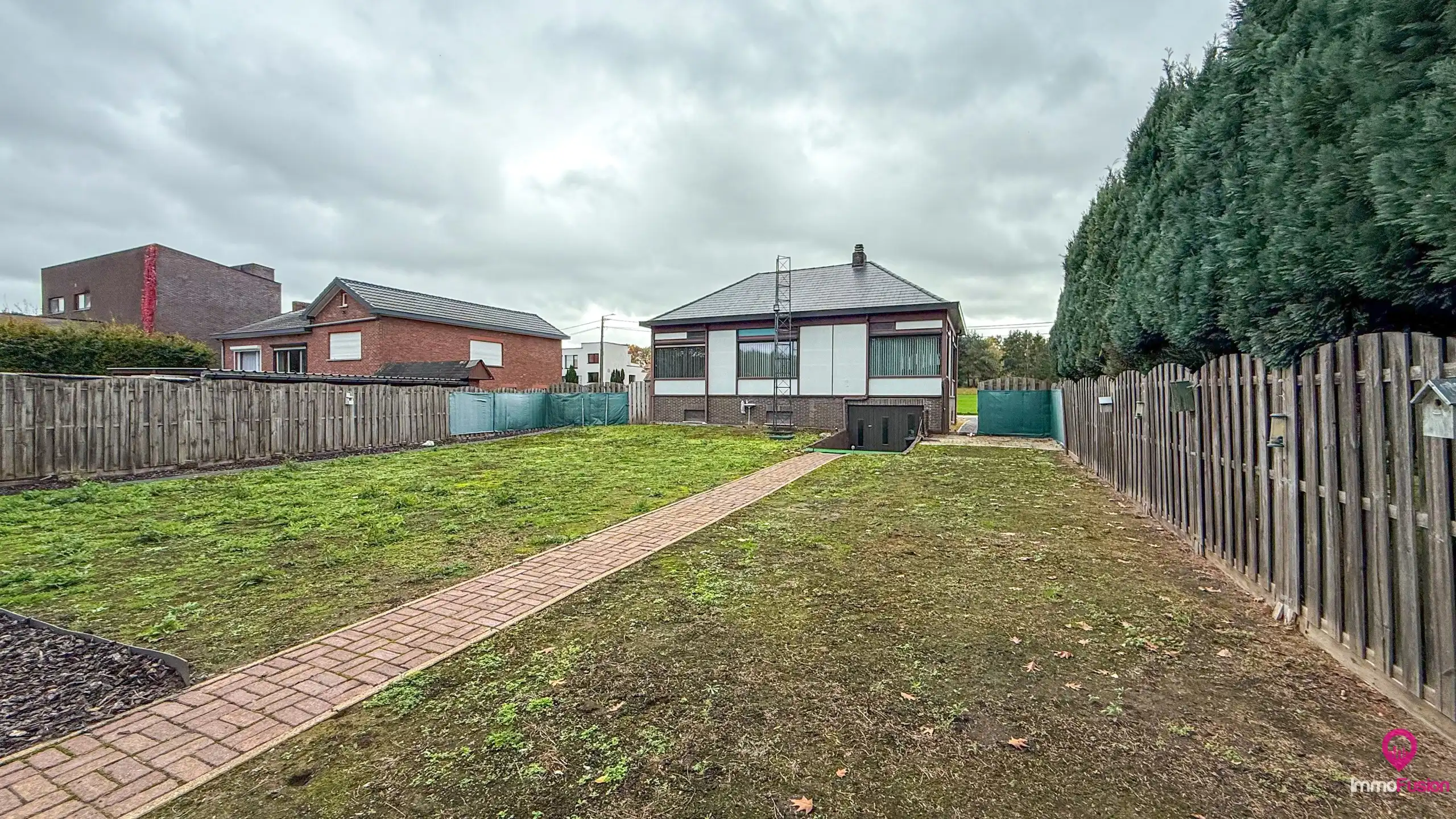 Gelijkvloerse woning met potentieel in Linkhout! foto 37