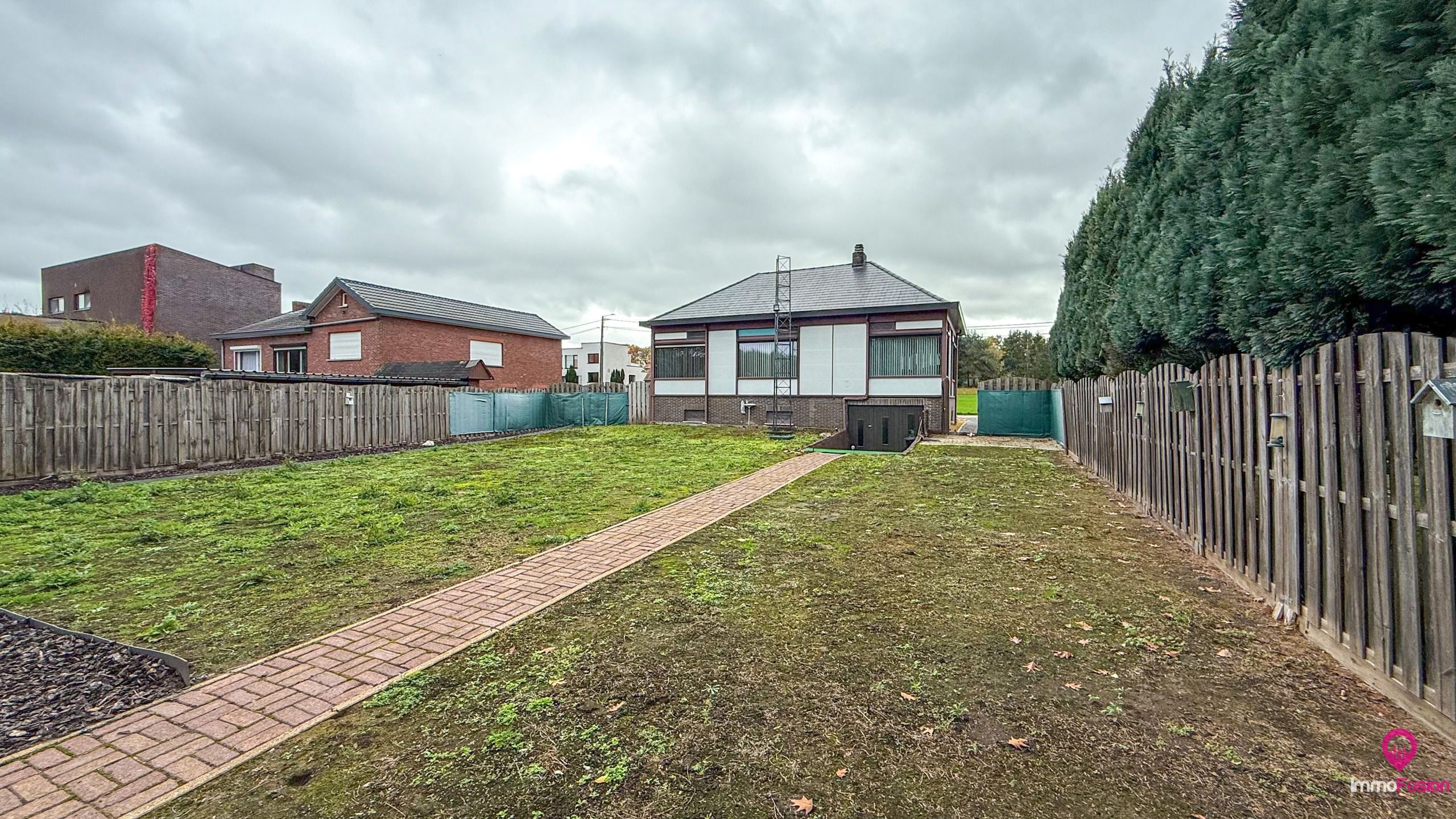 Gelijkvloerse woning met potentieel in Linkhout! foto 37