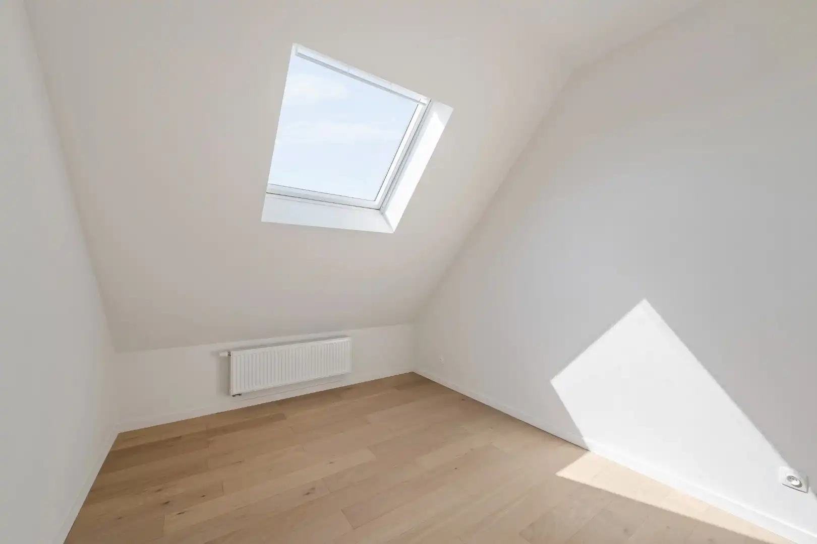 Instapklare woning met 4 slaapkamers, 2 badkamers, garage en 2 zonneterrassen in Dadizele foto 13