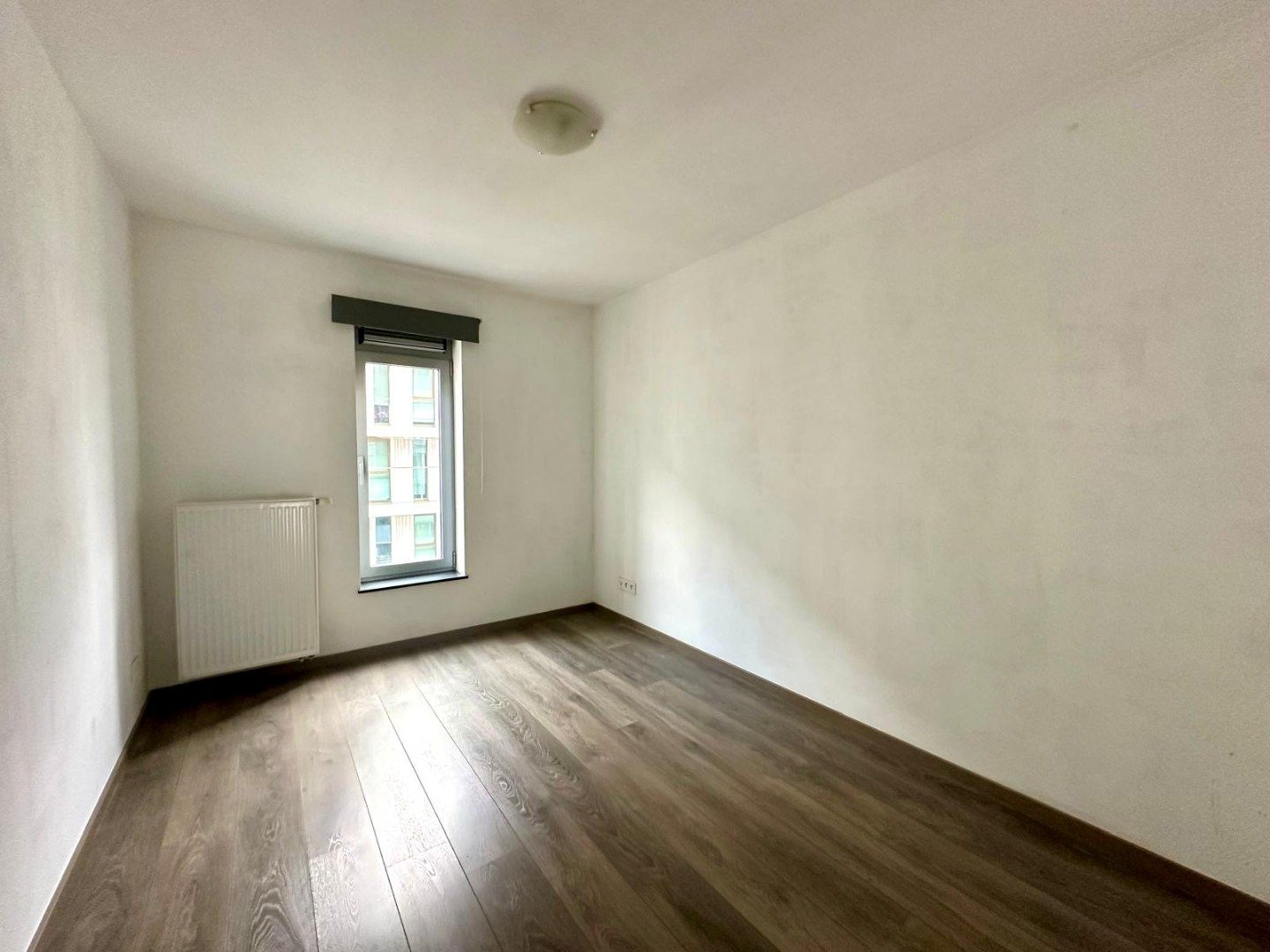 Rustig gelegen appartement vlakbij station Brugge, omringd door groen foto 7