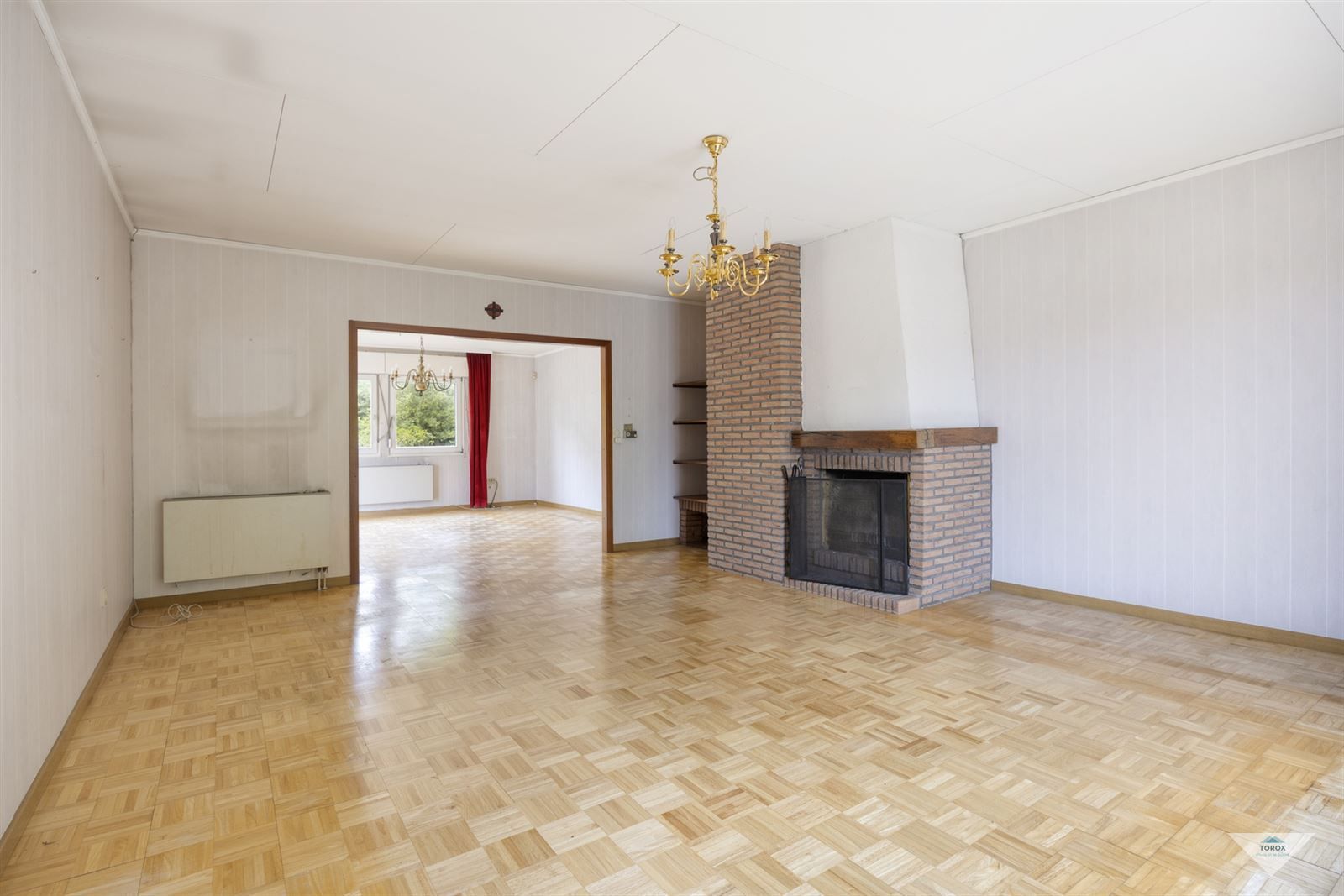 Ruime woning met veel potentieel foto 4