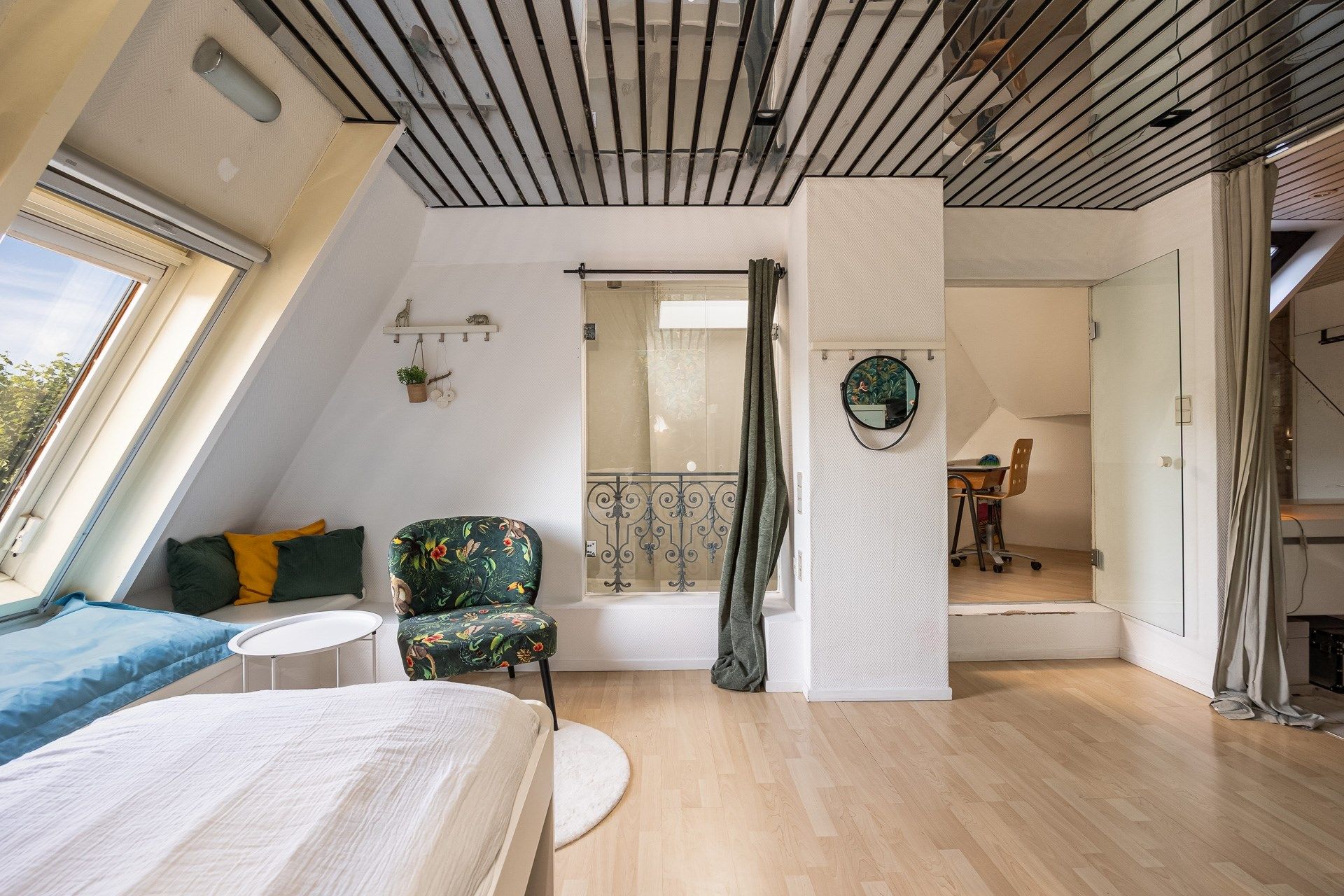 Unieke architectenwoning met tuin en polyvalente ruimte foto 18