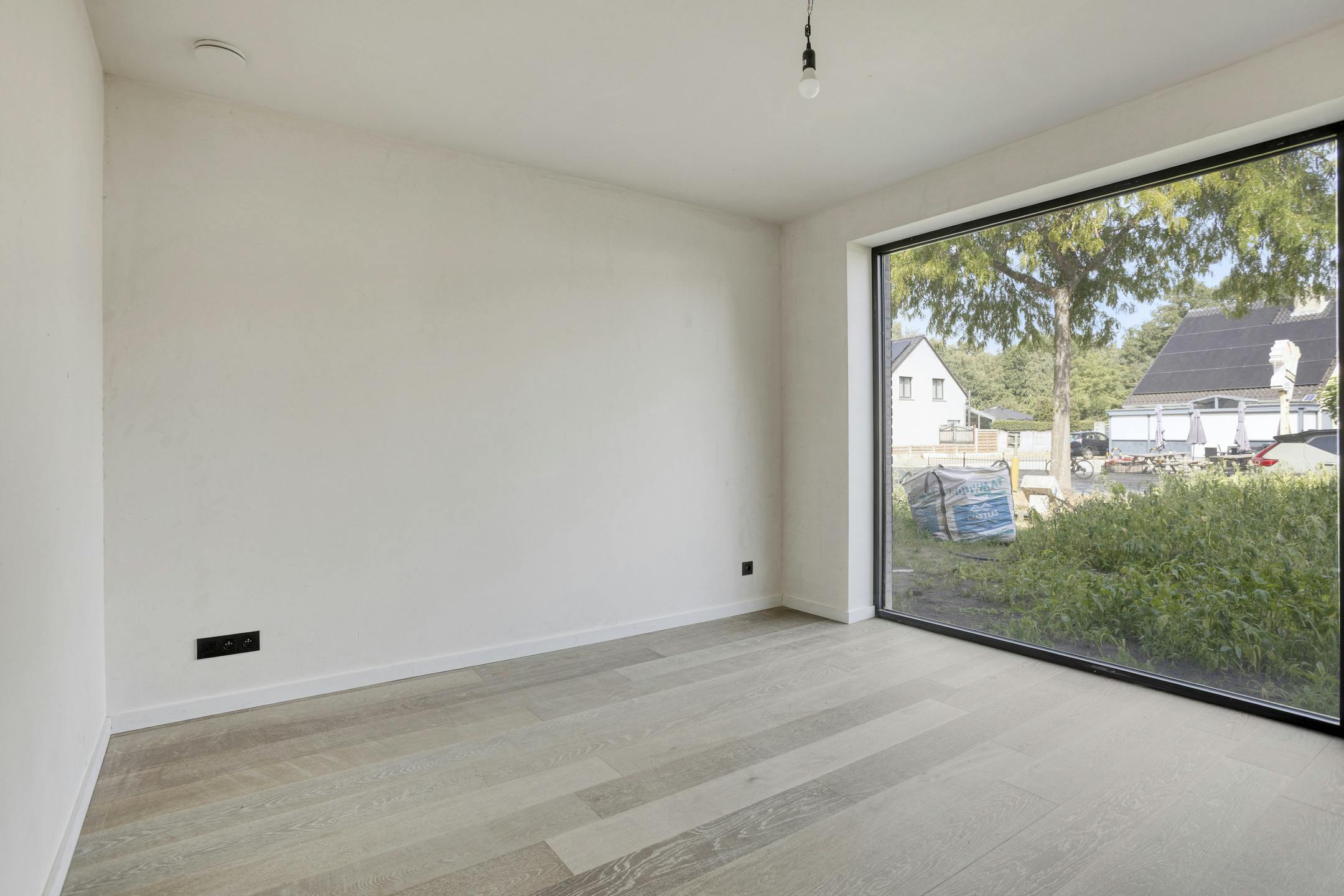 Halfopen-nieuwbouwwoning te koop nabij centrum Lichtaart foto 8