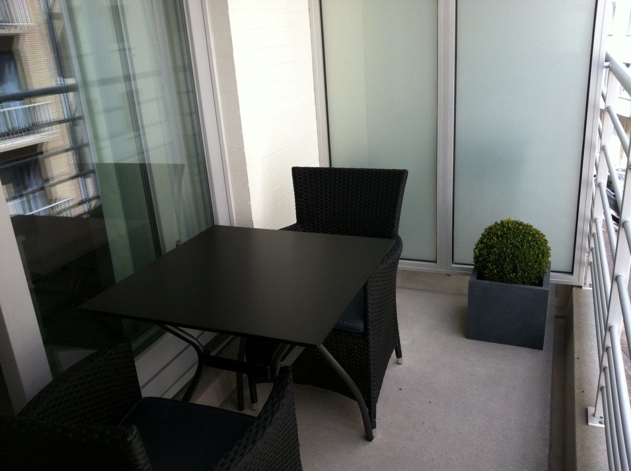 Hip appartement in 2de lijn van de zeedijk in het bruisende Mariakerke foto 17