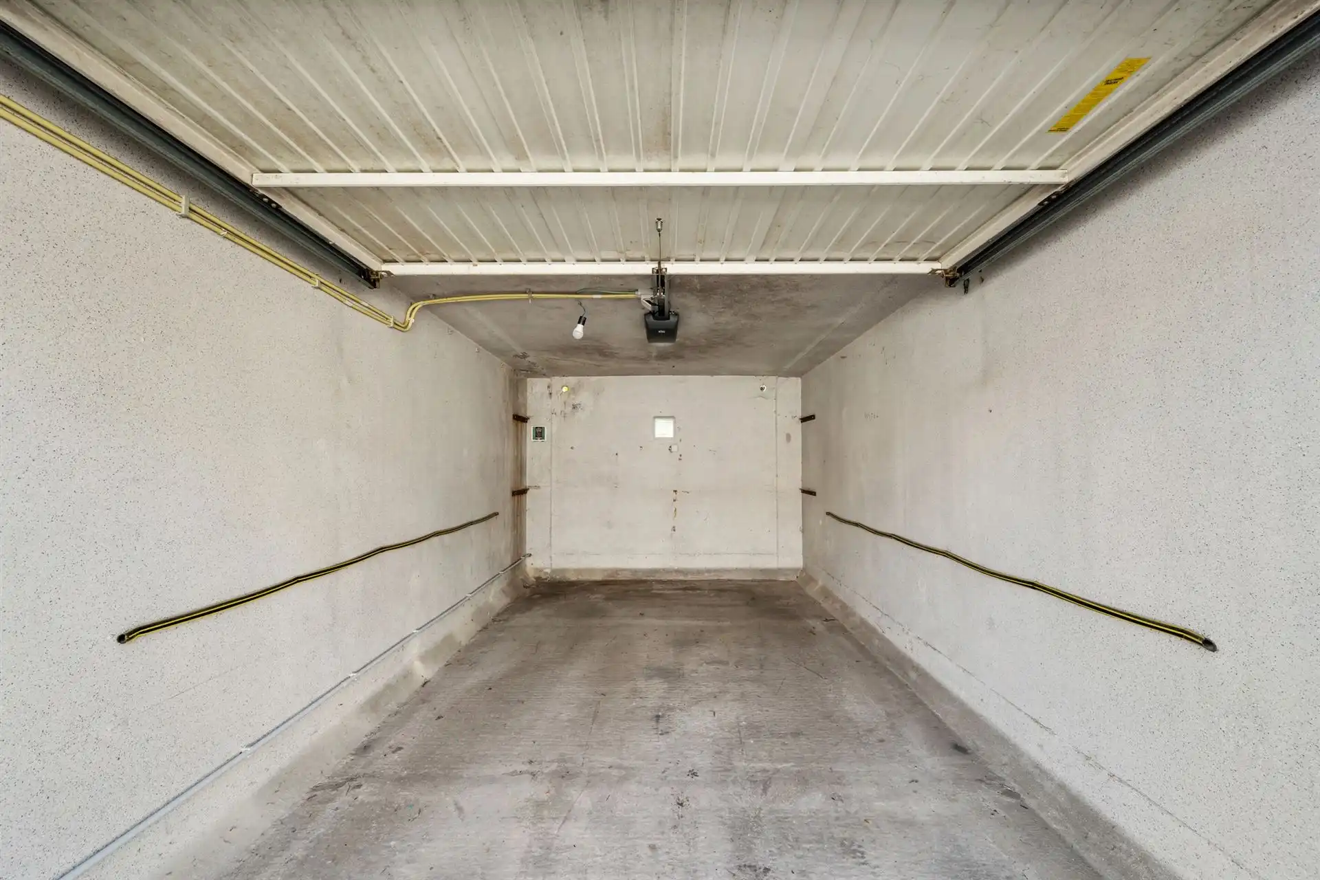 TOPgelegen leuk groot appartement met 2 slk en terras foto 20