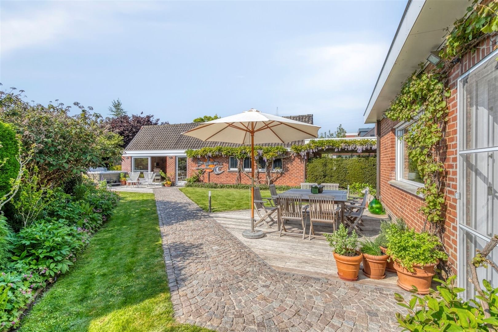 Stijlvolle woning te Bevere foto 35