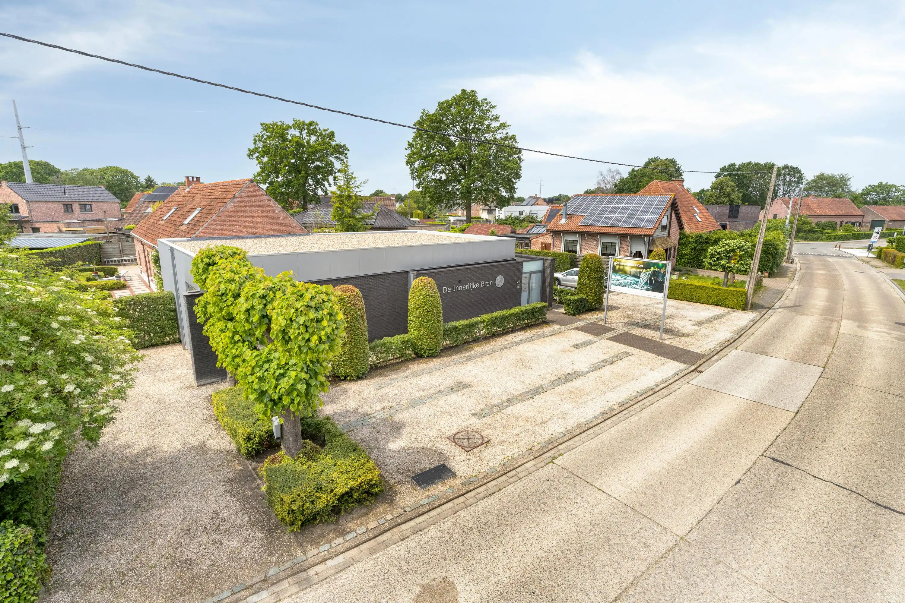 Charmant gerenoveerde hoeve met polyvalente praktijkruimte! foto 3