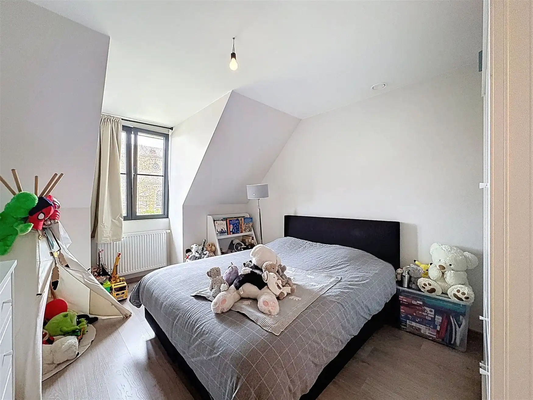 Charmante halfopen bebouwing inclusief garage foto 7