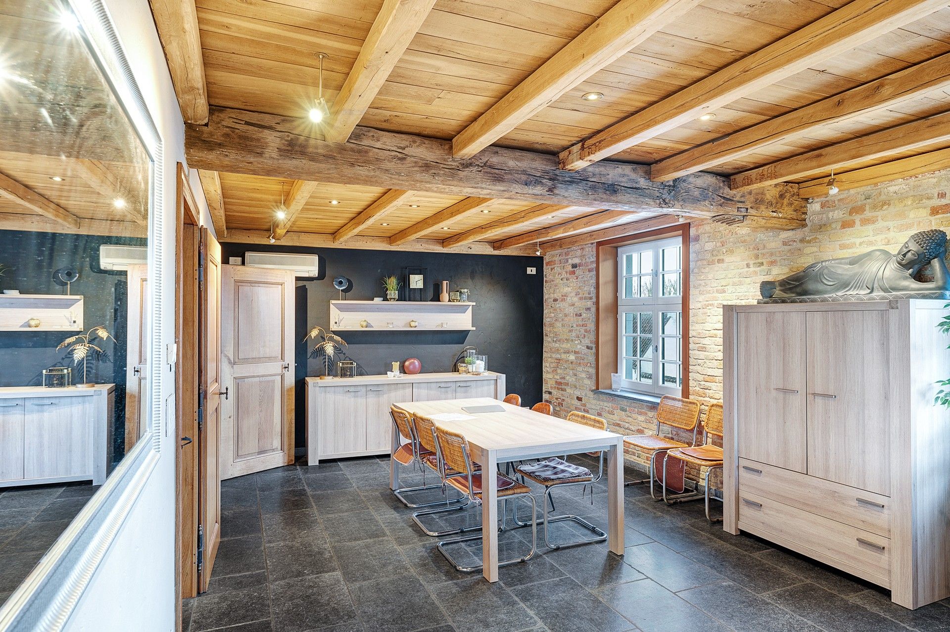 Historisch, uitzonderlijke woning met ongekend potentieel te Damme foto 30