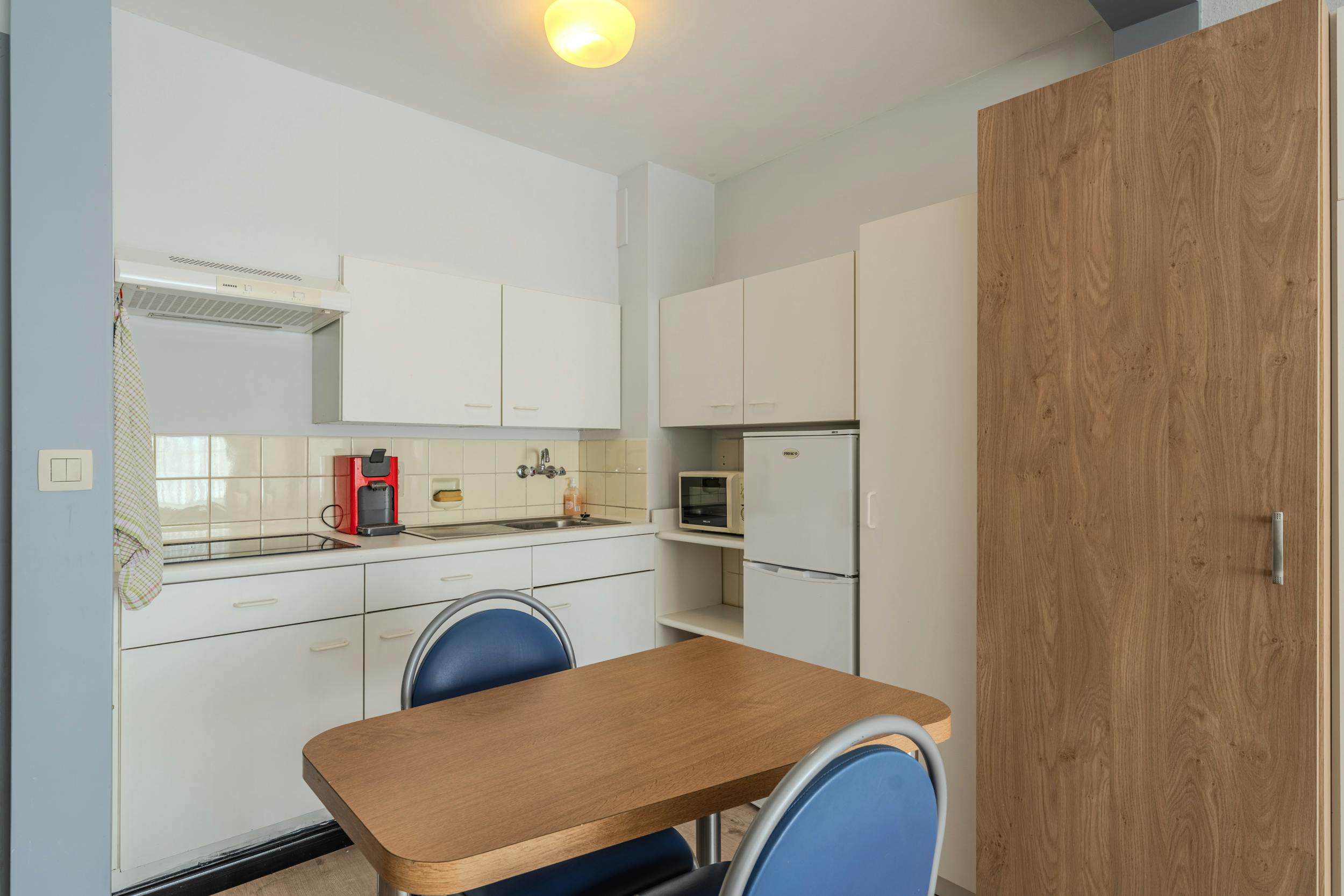 Zonnige studio te huur in het centrum van Middelkerke! foto 11