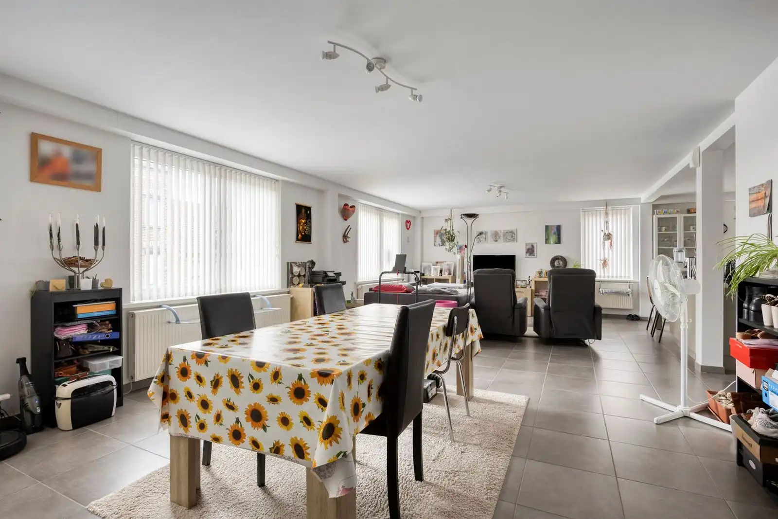 Gelijkvloers appartement te koop met 2 slaapkamers foto 2
