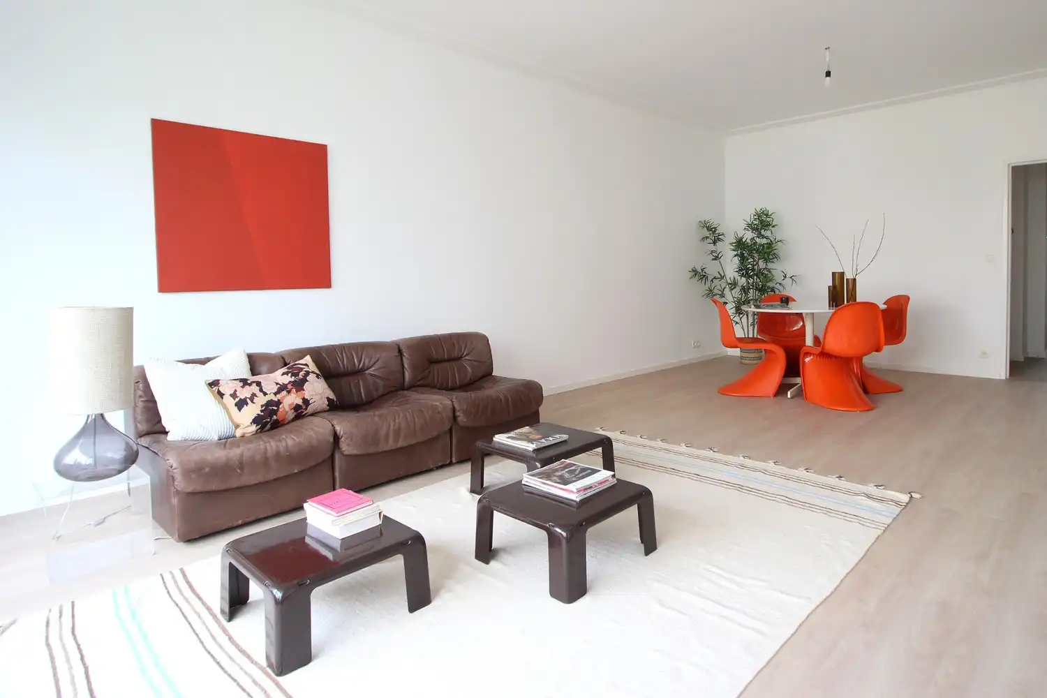 Licht en ruimte in het hart van Antwerpen – 1 slaapkamer appartement foto {{pictureIndex}}