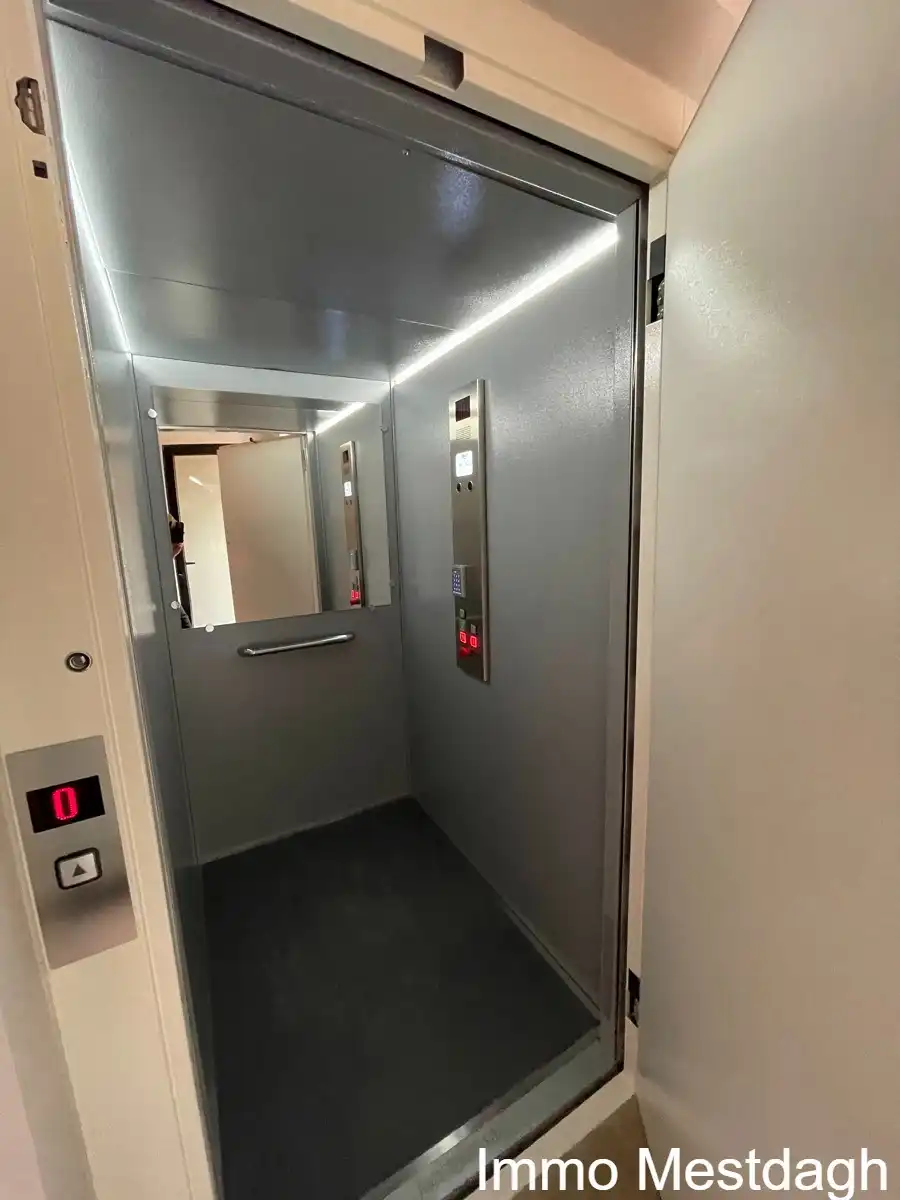 Prachtig modern appartement met terras en parking – Hartje Diest foto 5