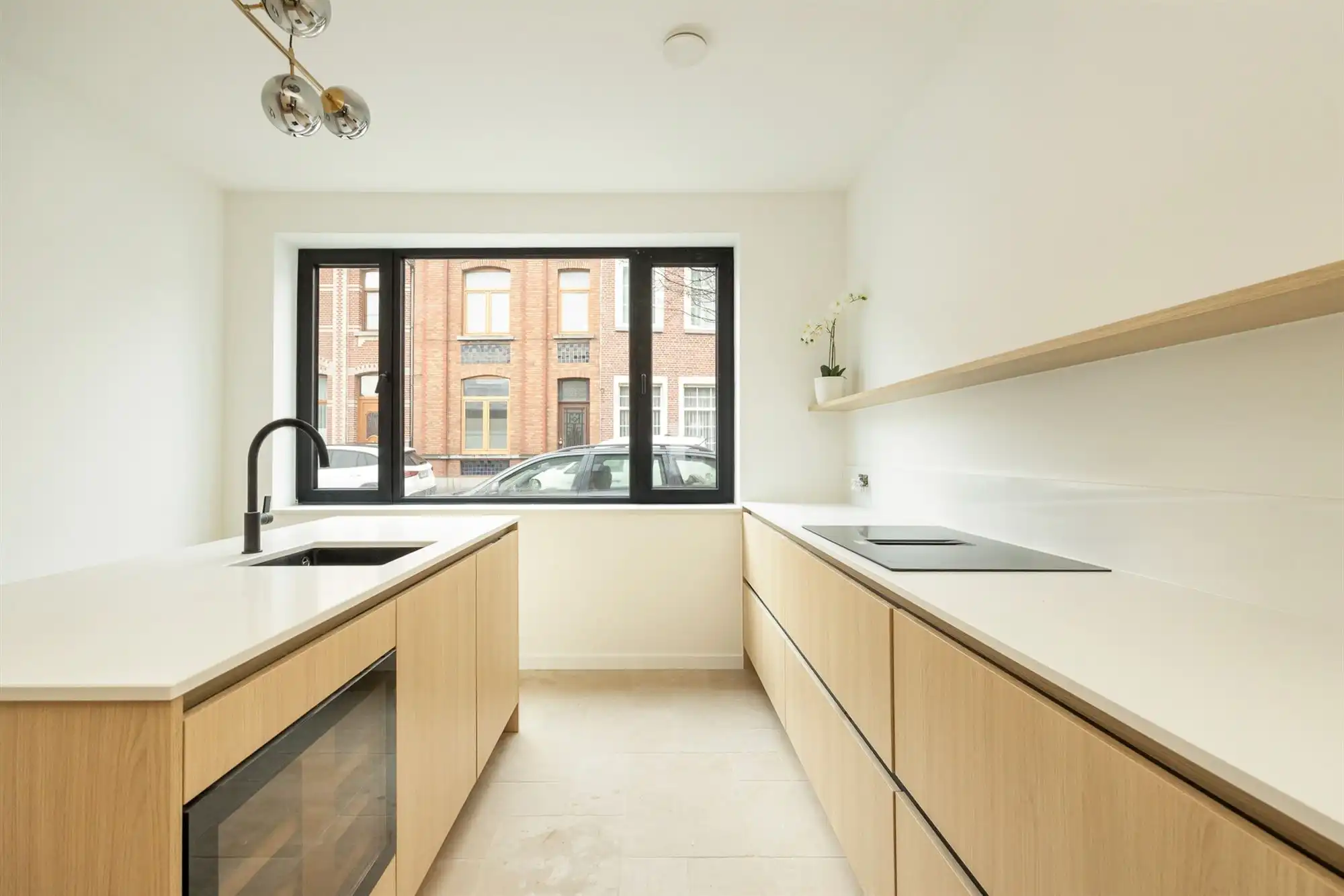 Nieuwbouwwoning met vier slaapkamers en tuin foto 10