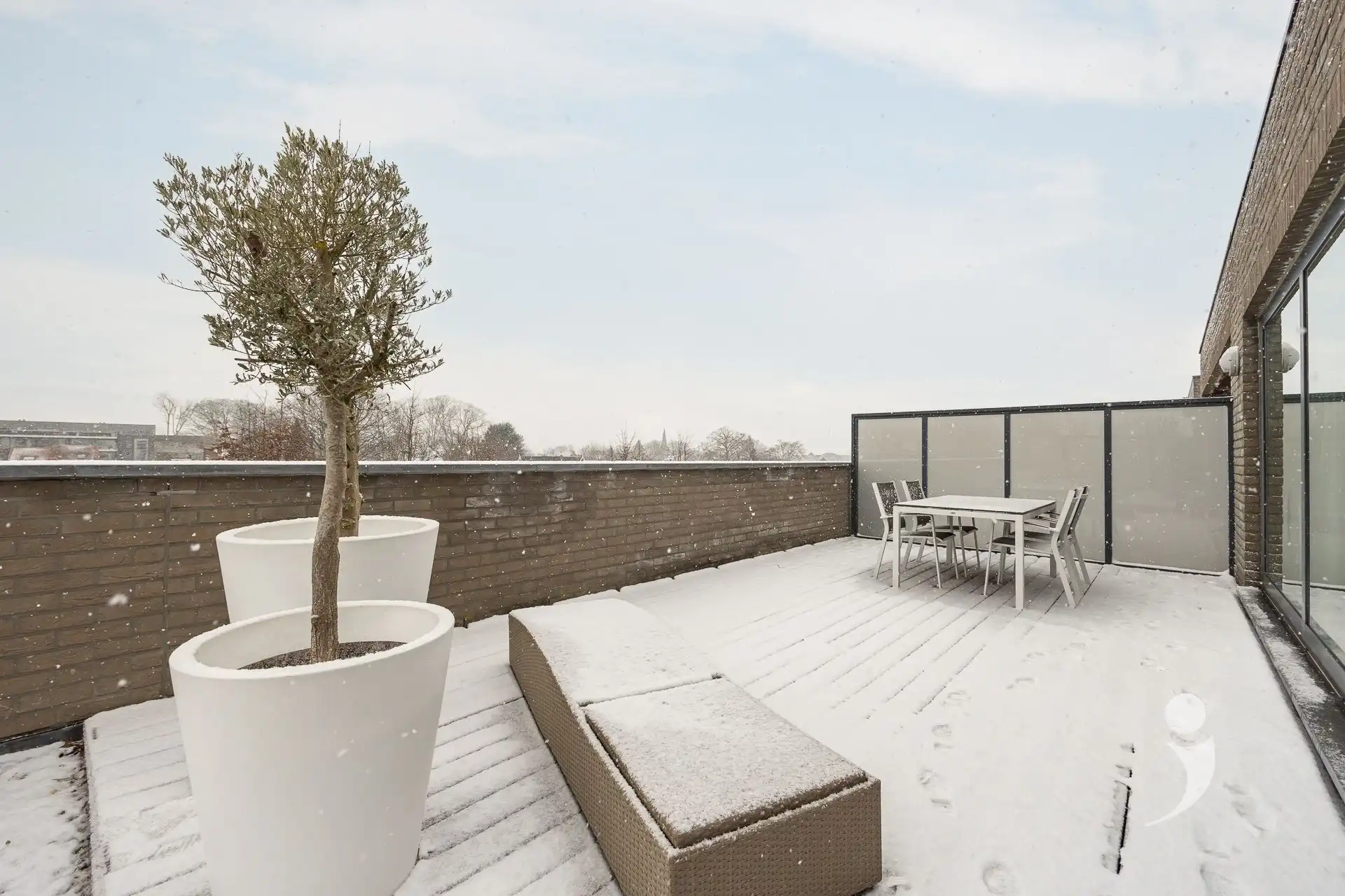 Luxueuze penthouse met ruim terras foto {{pictureIndex}}