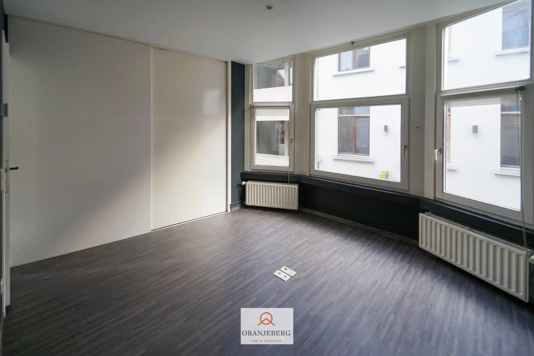 Handelshoekpand Te Huur in gezellig zijstraatje van de Mageleinstraat foto 28