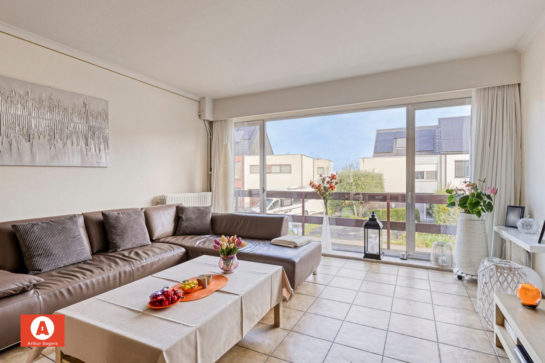 Ruime woning met zuidgerichte tuin en achteruitweg foto 12