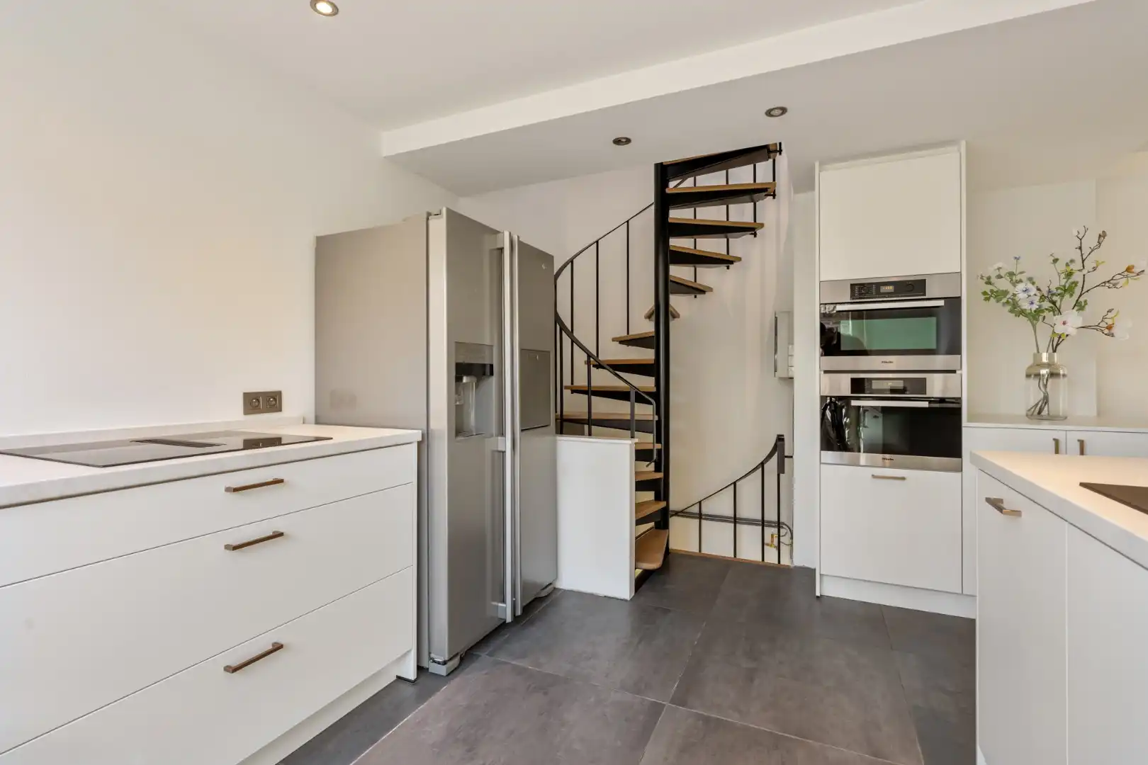 Gezellige, instapklare stadswoning in het centrum van Maaseik grenzend aan de groene wal!  foto 18