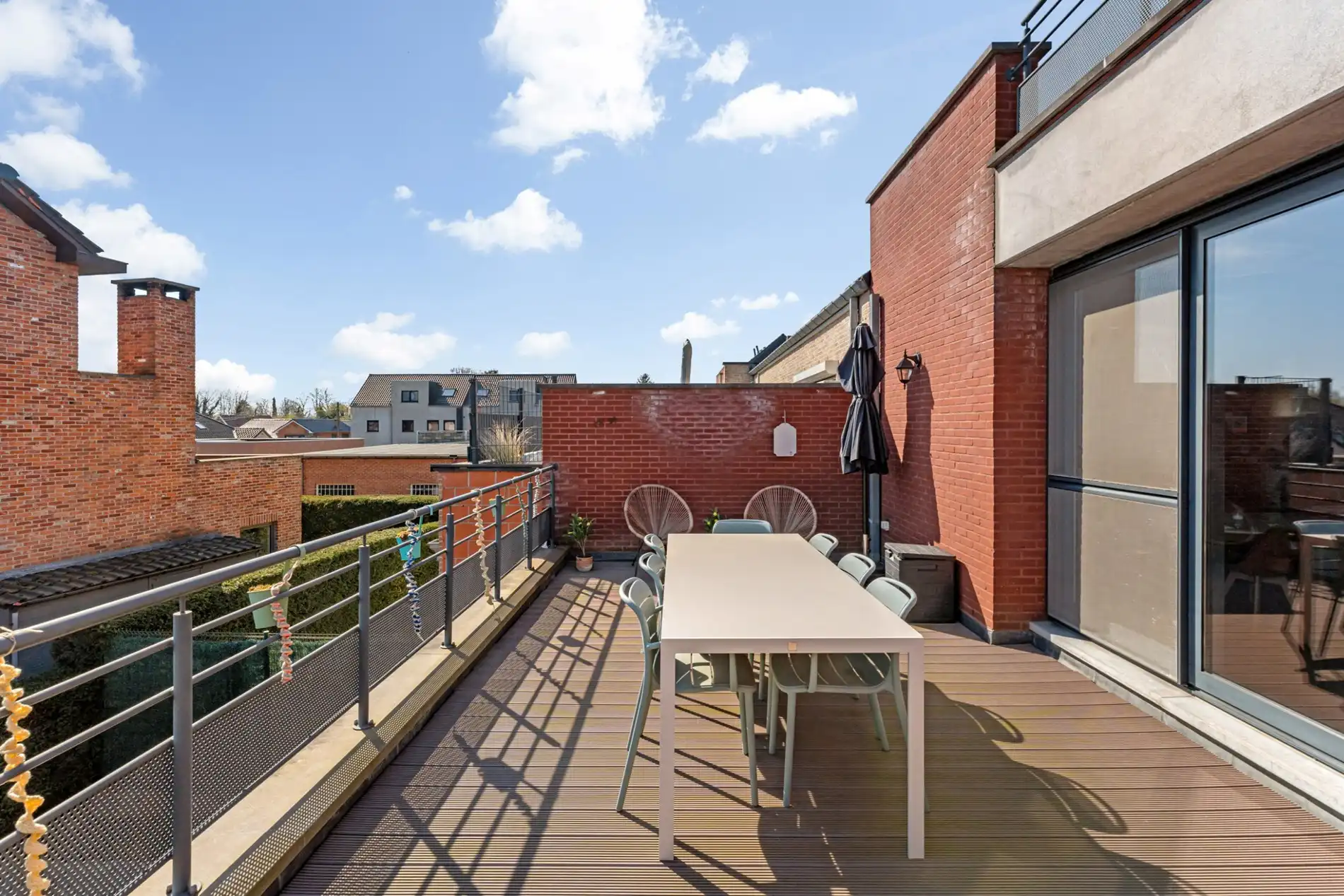 Ruim appartement met dubbele garage en groot terras vlakbij het centrum van Heusden foto 7