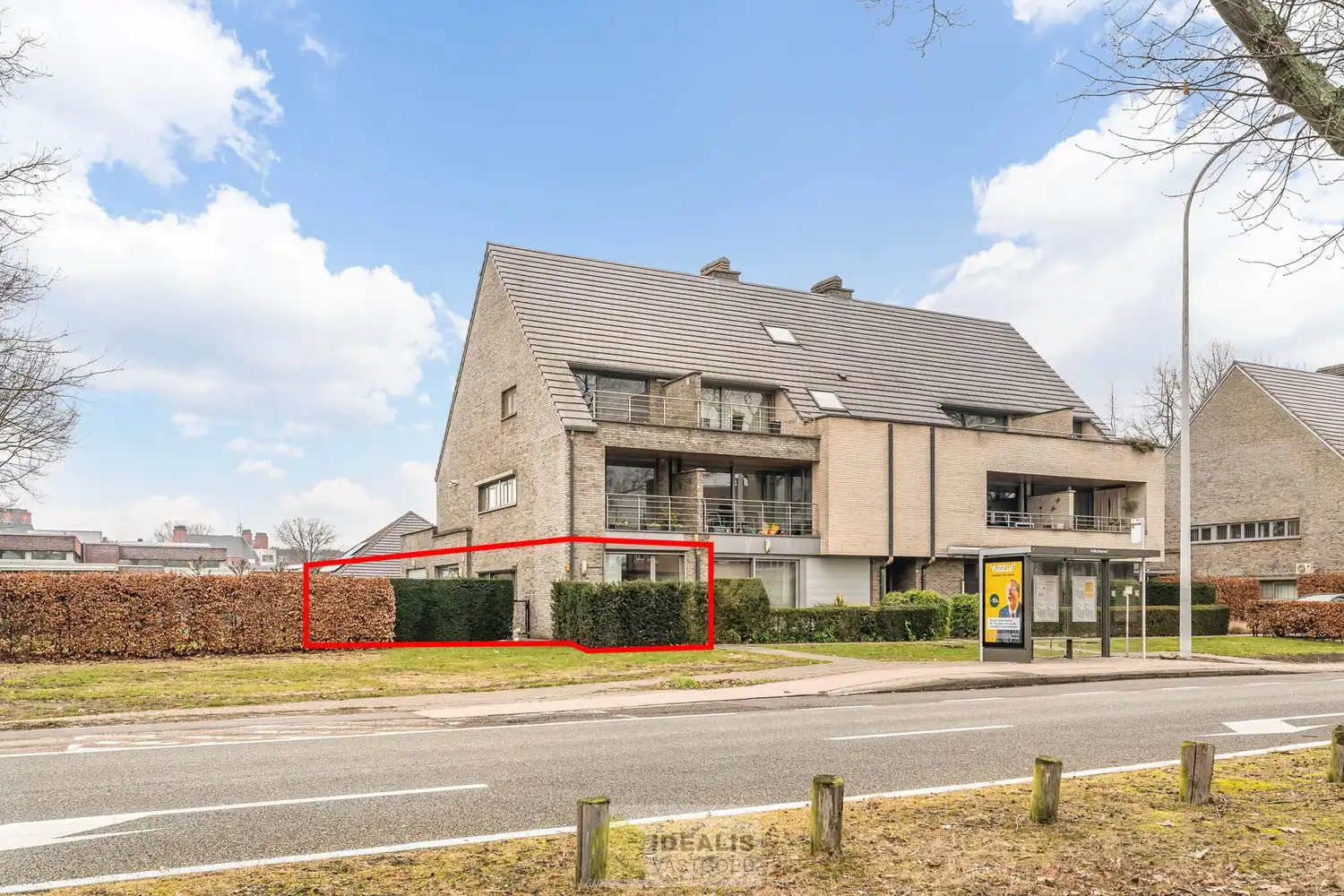 Idealis Vastgoed – Ruim op te frissen gelijkvloers appartement met 3 slaapkamers foto 4