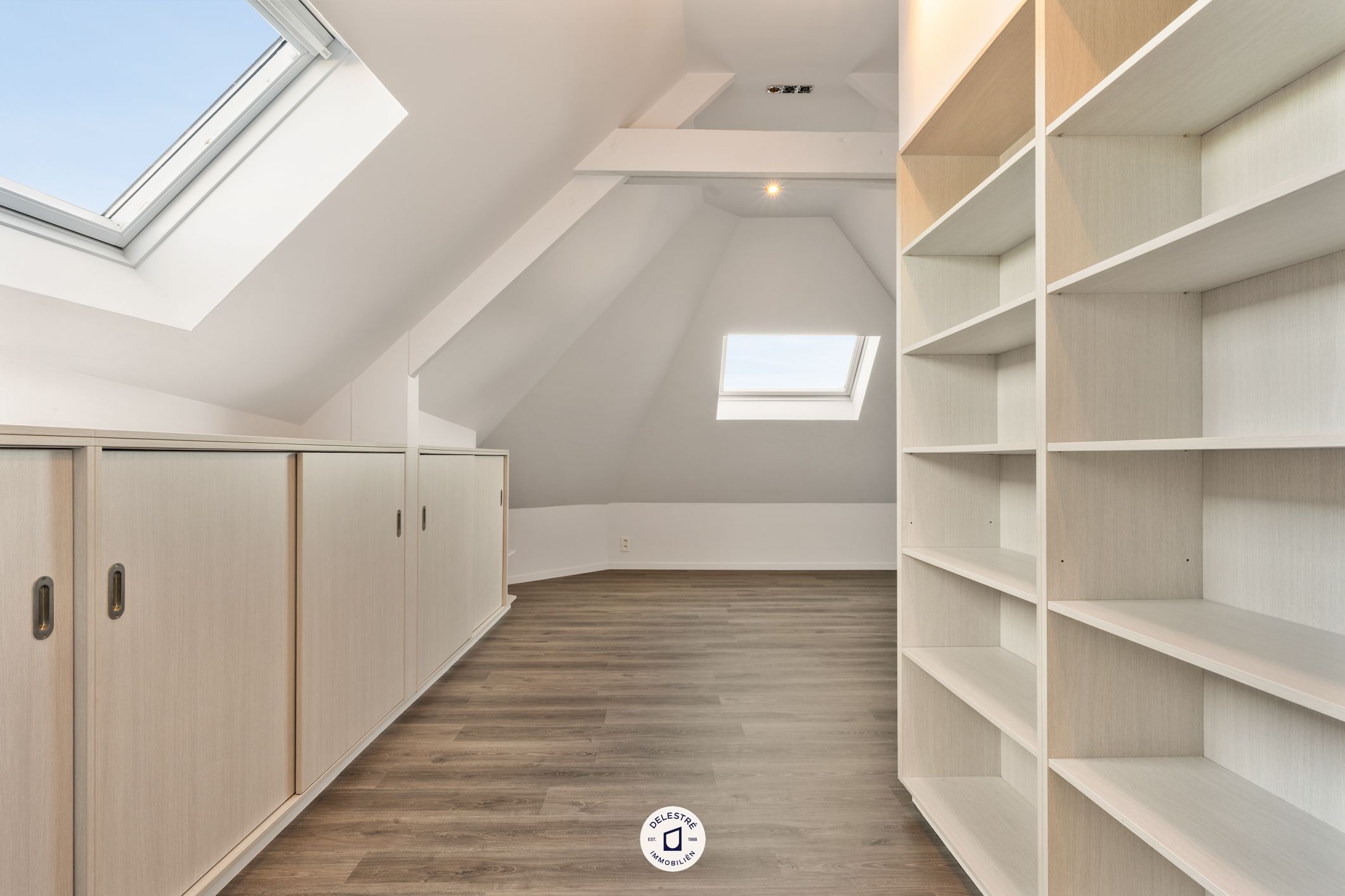 GERENOVEERD COMMERCIEEL PAND MET WOONST TOPLOCATIE foto 24