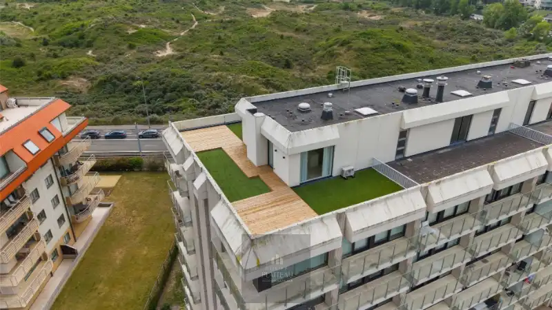 Vernieuwd dakappartement met zeer groot dakterras. foto {{pictureIndex}}