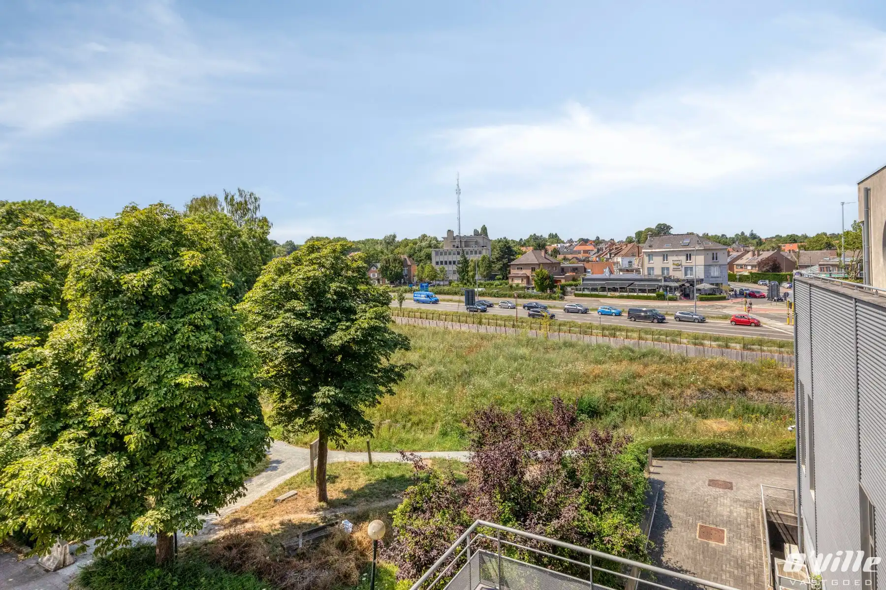 Modern stijlvol appartement strategisch gelegen op 5 km van de NATO foto 4