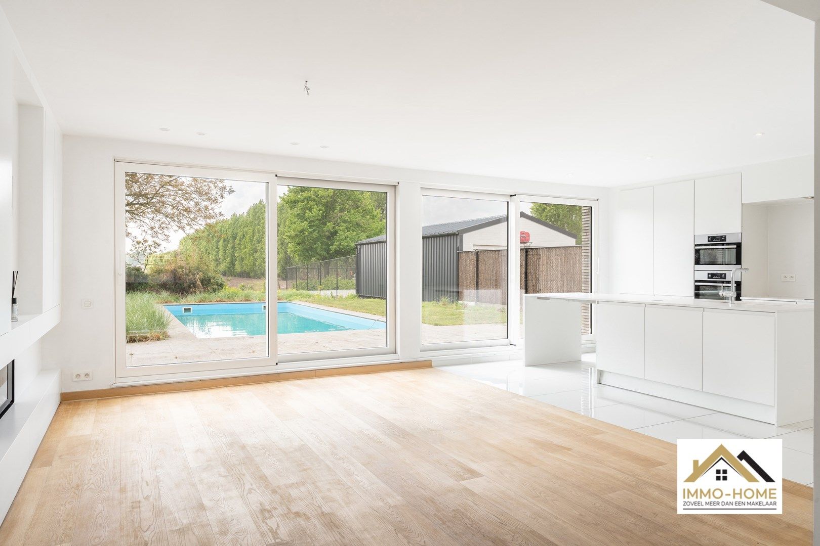 Unieke villa met zwembad te Lokeren foto {{pictureIndex}}