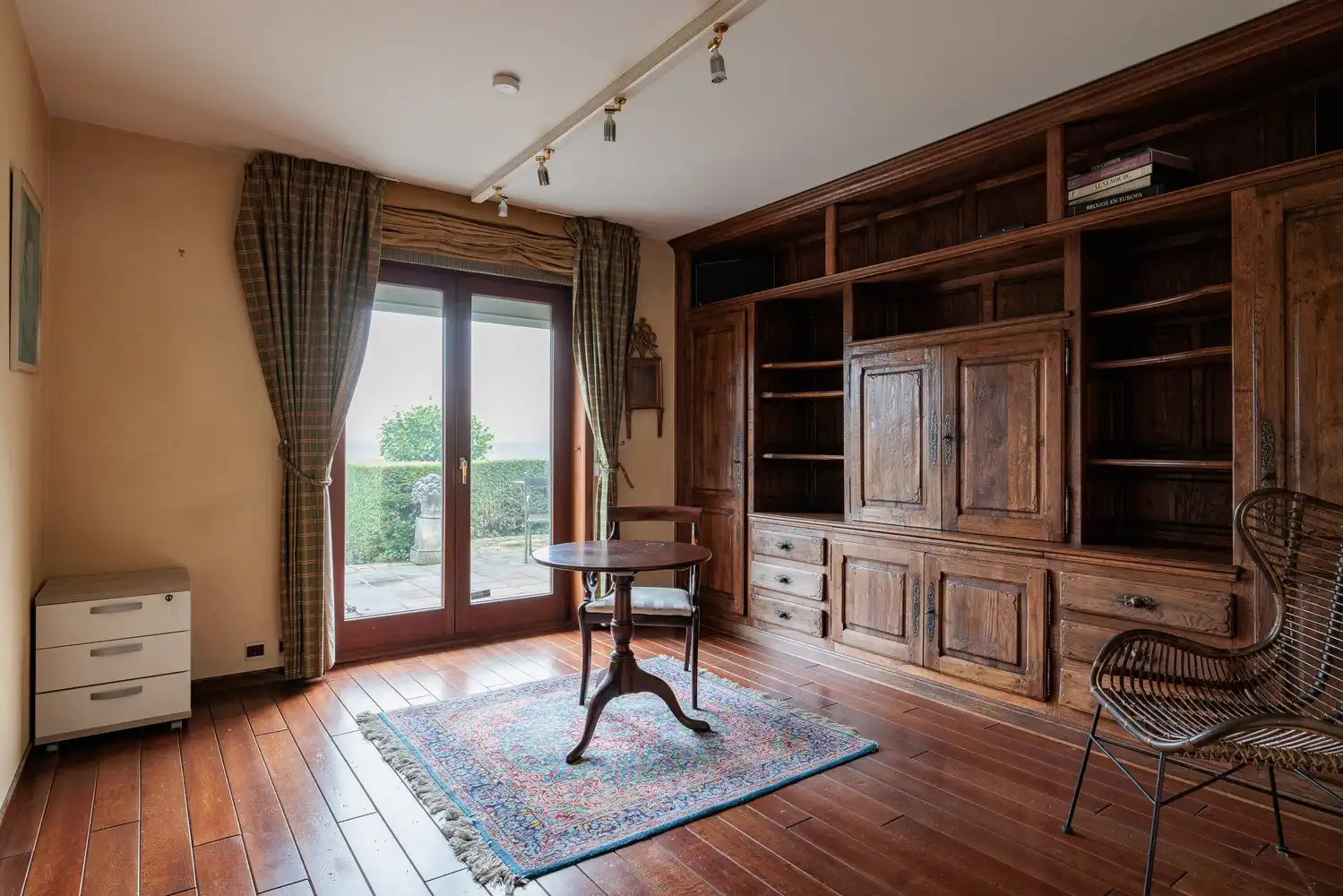 Riante villa op ruim perceel van ca. 3.928m2 foto 12