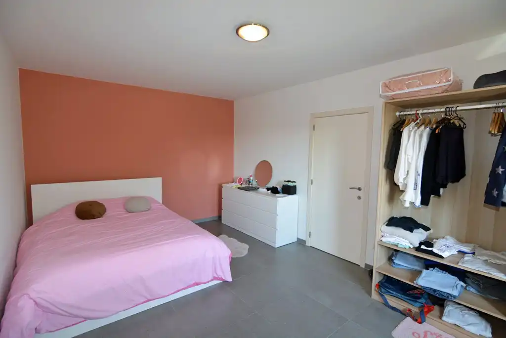 Appartement (104 m²) met 2 slpks, garage en kelderberging. foto 9