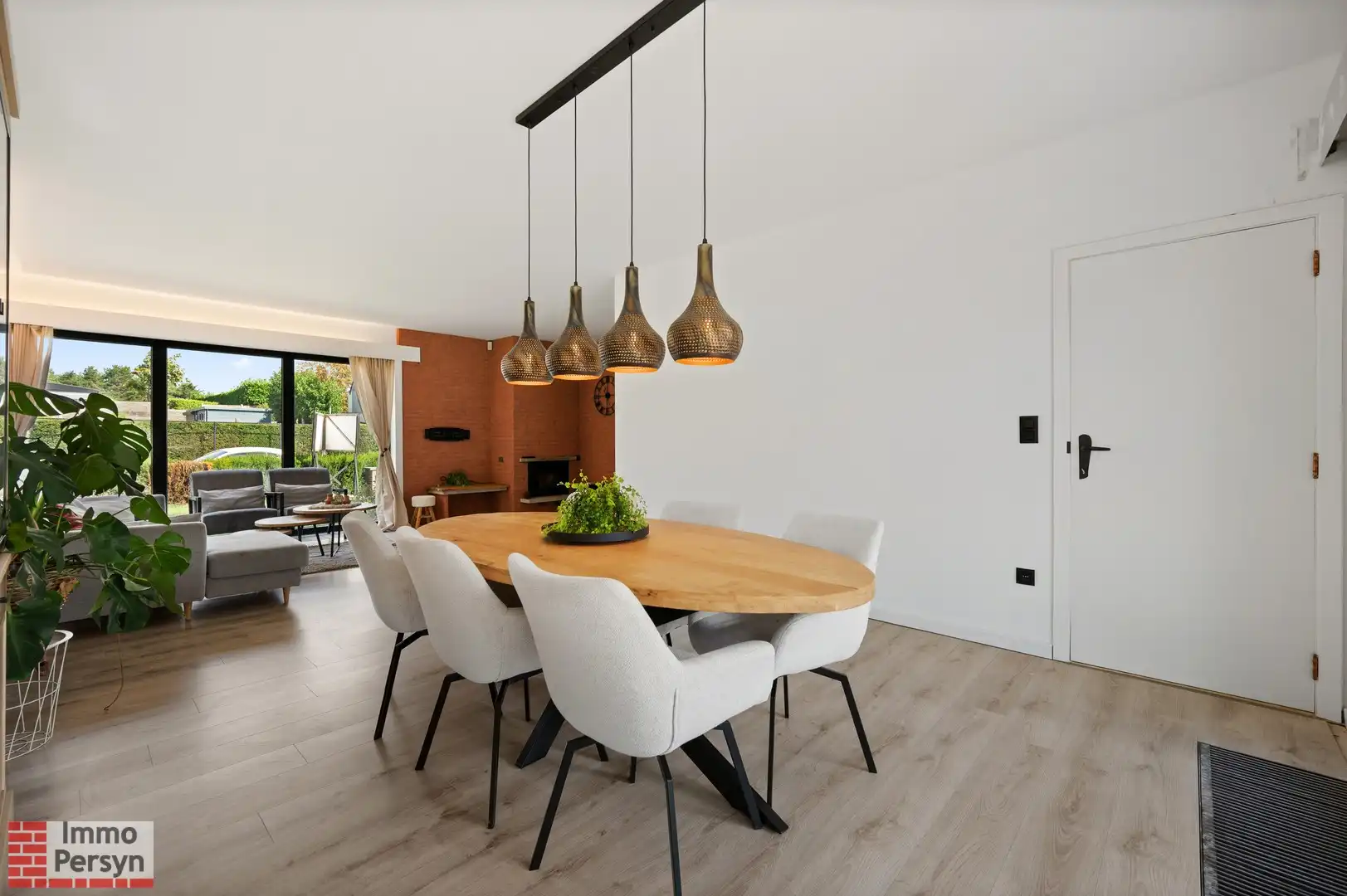 Ruime gelijkvloerse woning OB gelegen in een rustige wijk foto 8