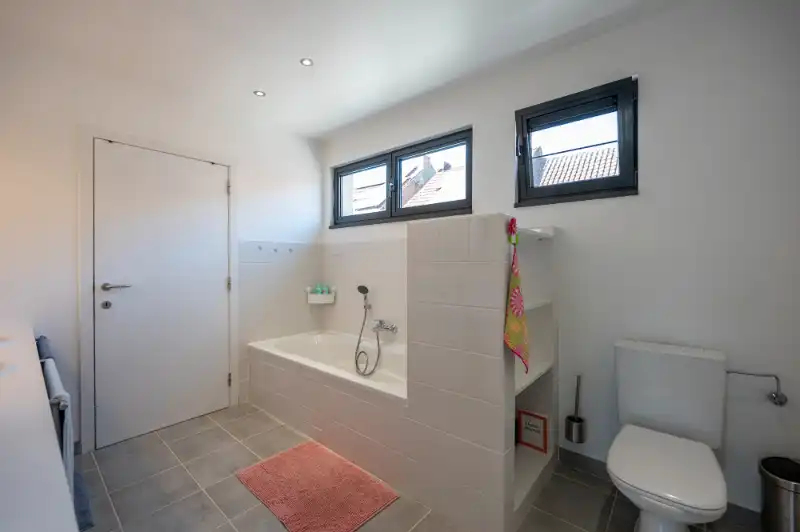 Moderne lumineuze, energiezuinige woning, instapklaar, mooie tuin! foto 19