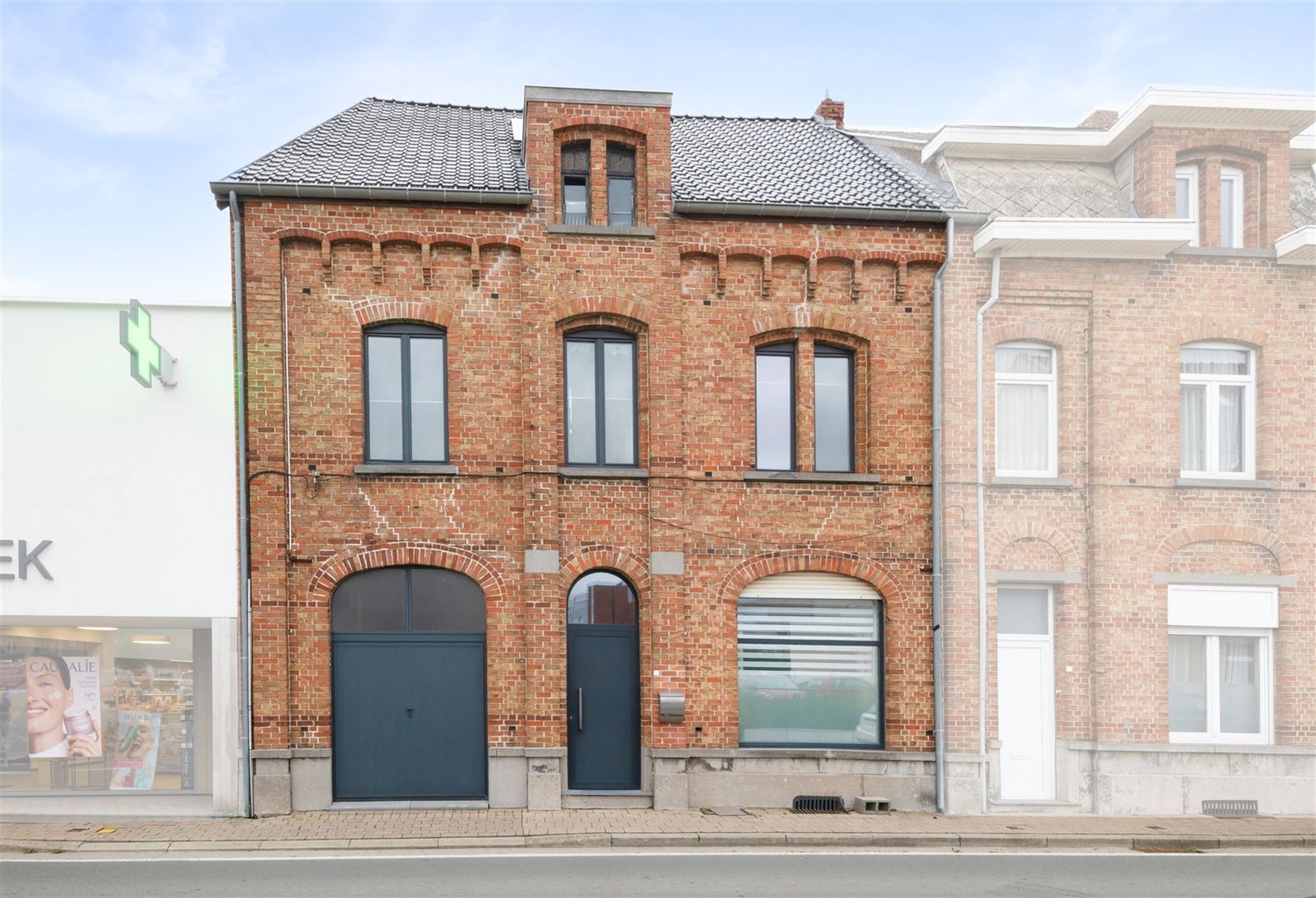Charmante instapklare woning nabij het centrum van Zottegem! foto {{pictureIndex}}