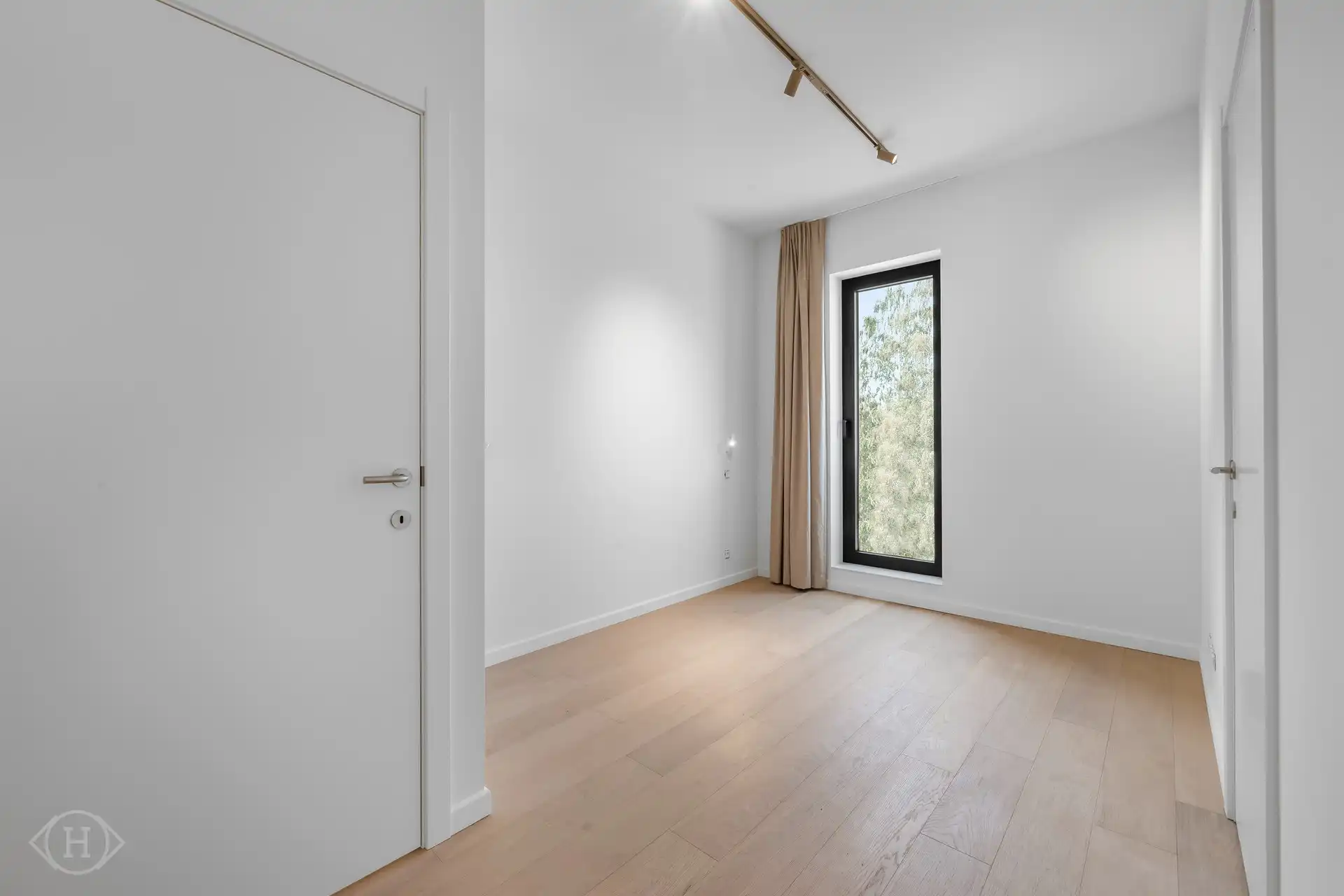Luxe 3-slaapkamerappartement met ruim terras foto 28